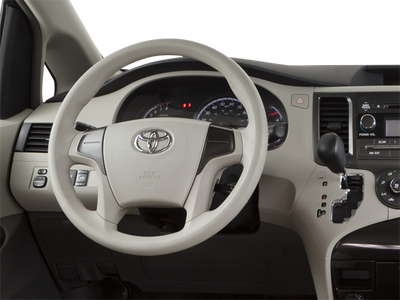 2013 Toyota Sienna LE WGN