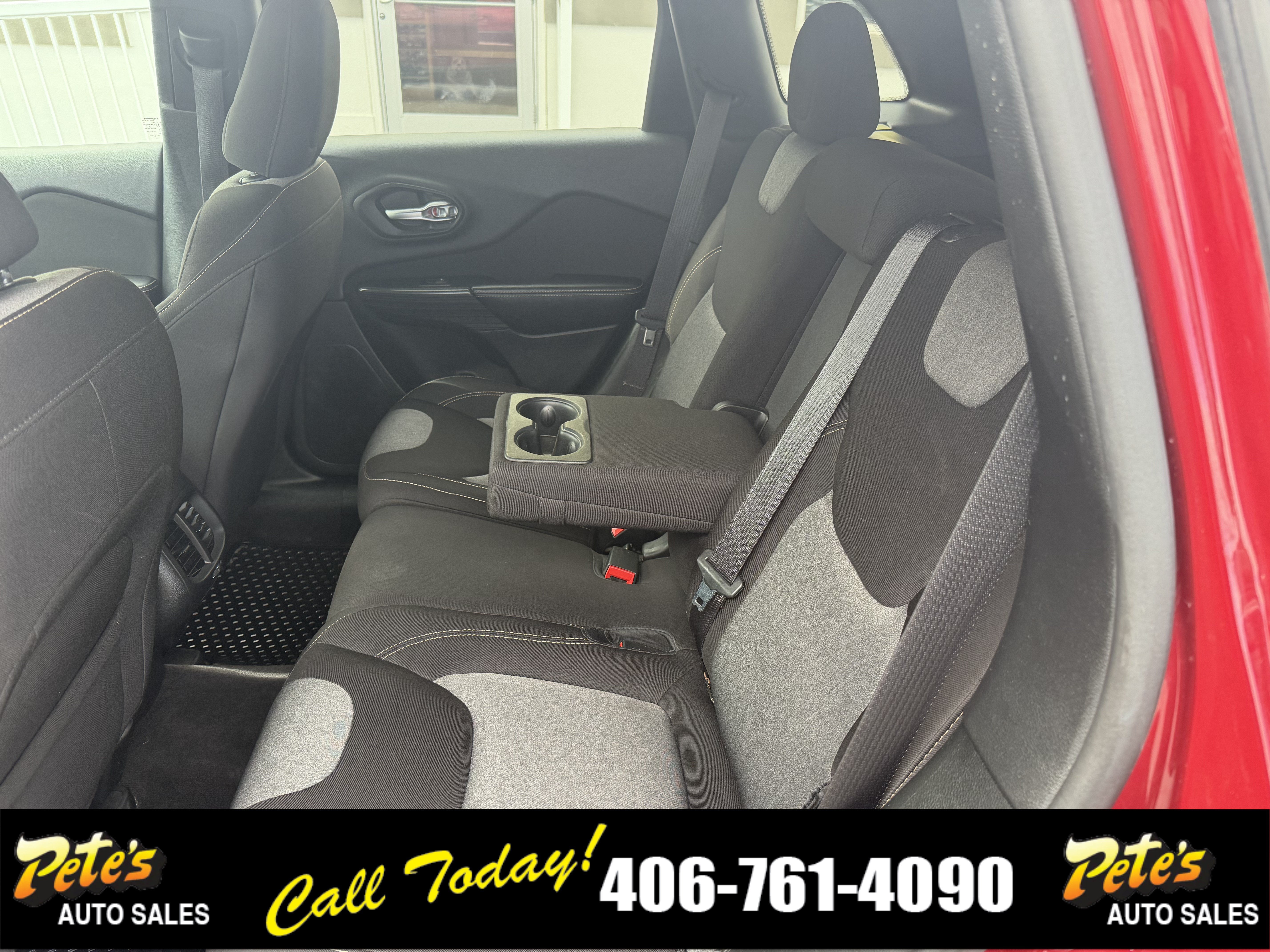 2016 Jeep Cherokee Sport