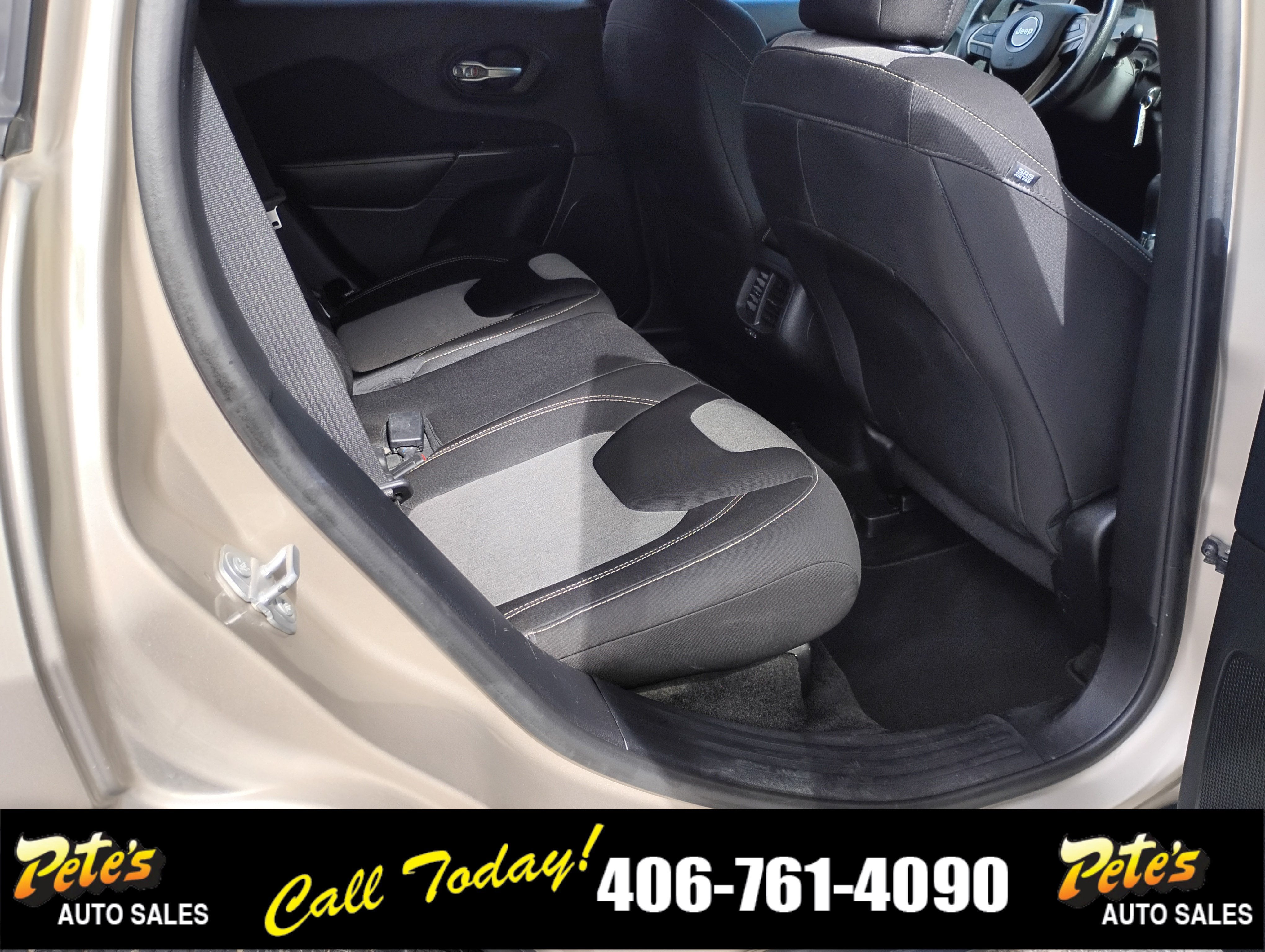 2015 Jeep Cherokee Sport