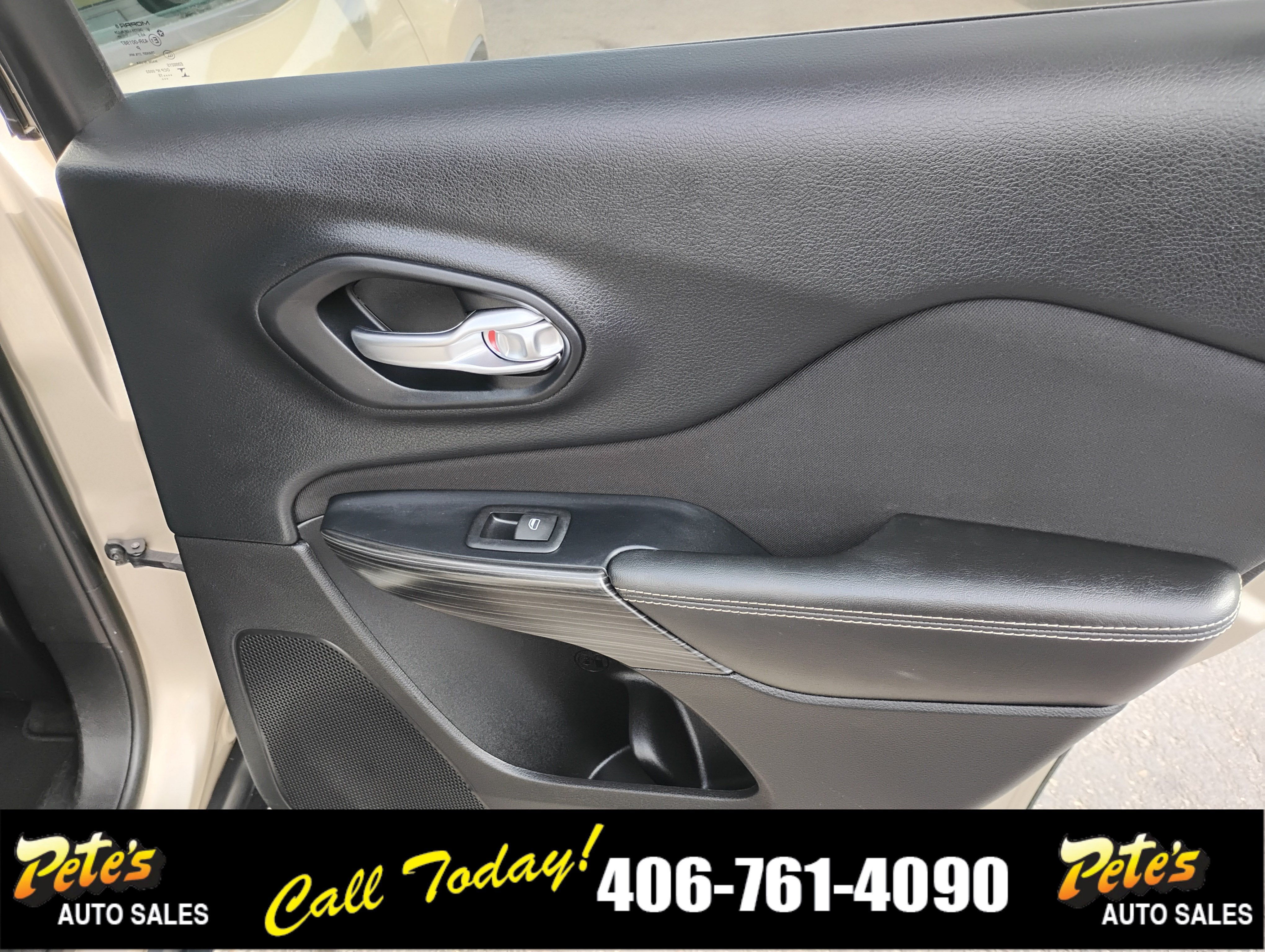 2015 Jeep Cherokee Sport