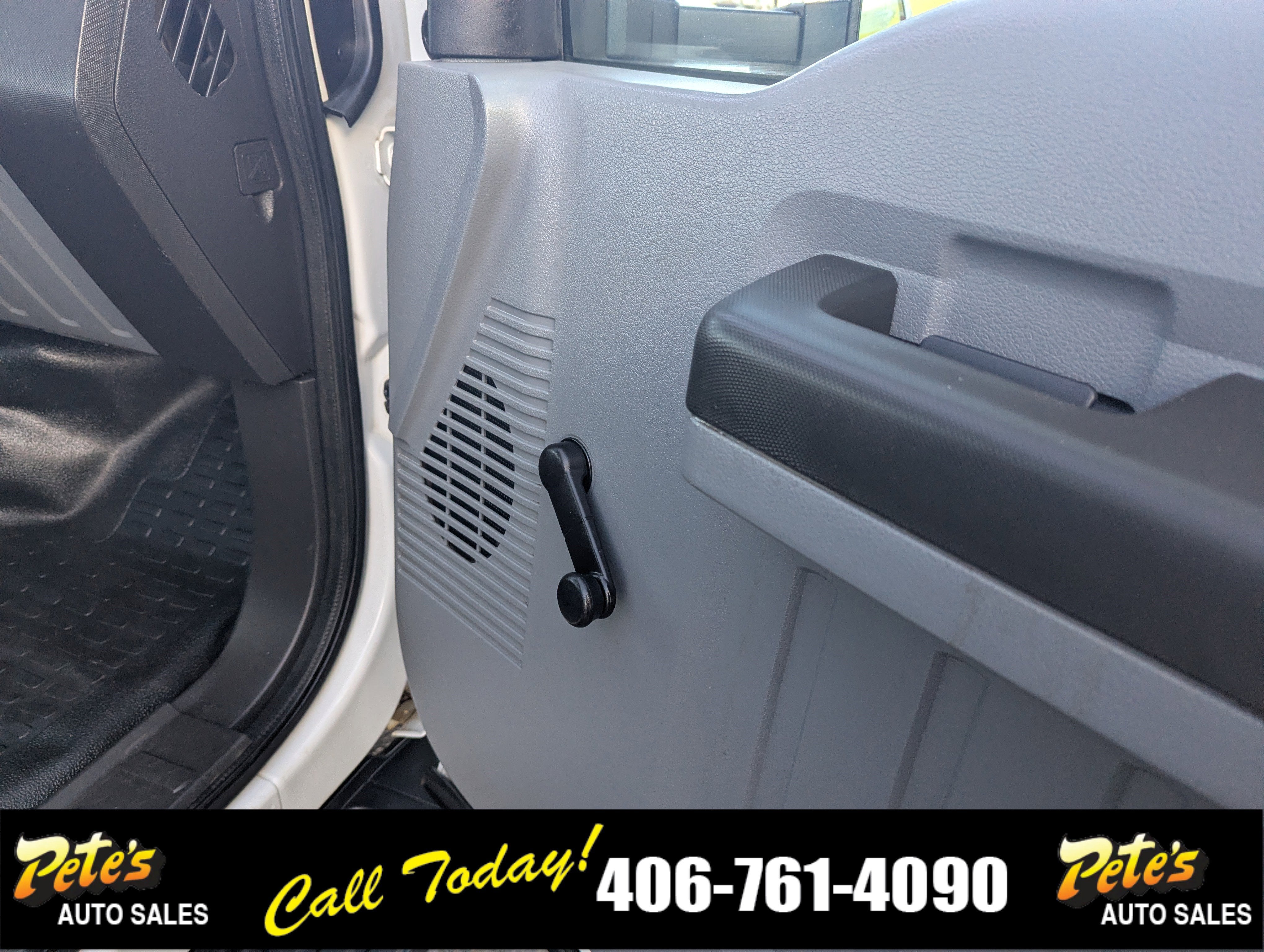 2012 Ford Super Duty F-350 DRW XL Utility Box