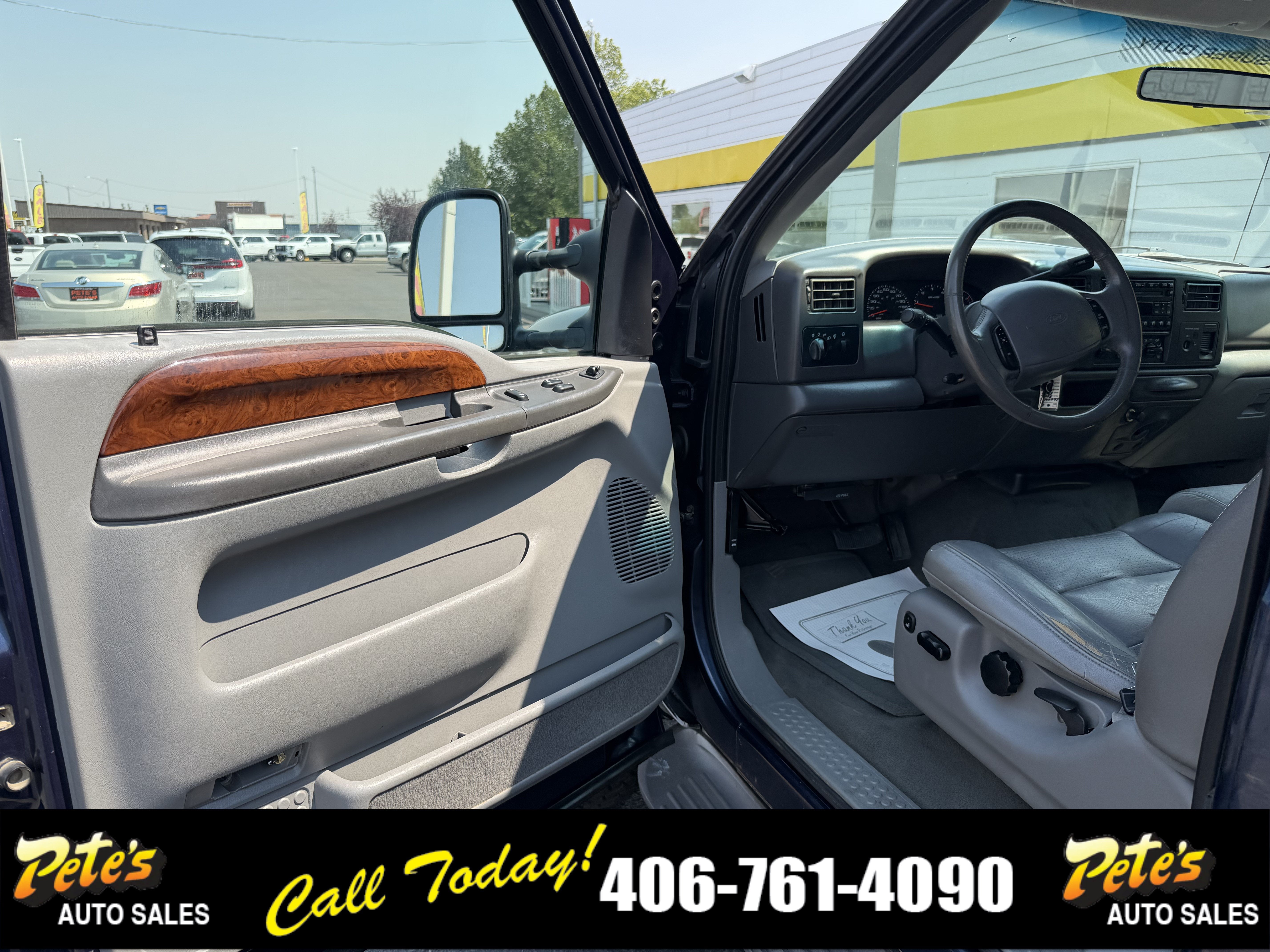 2002 Ford Super Duty F-350 Lariat