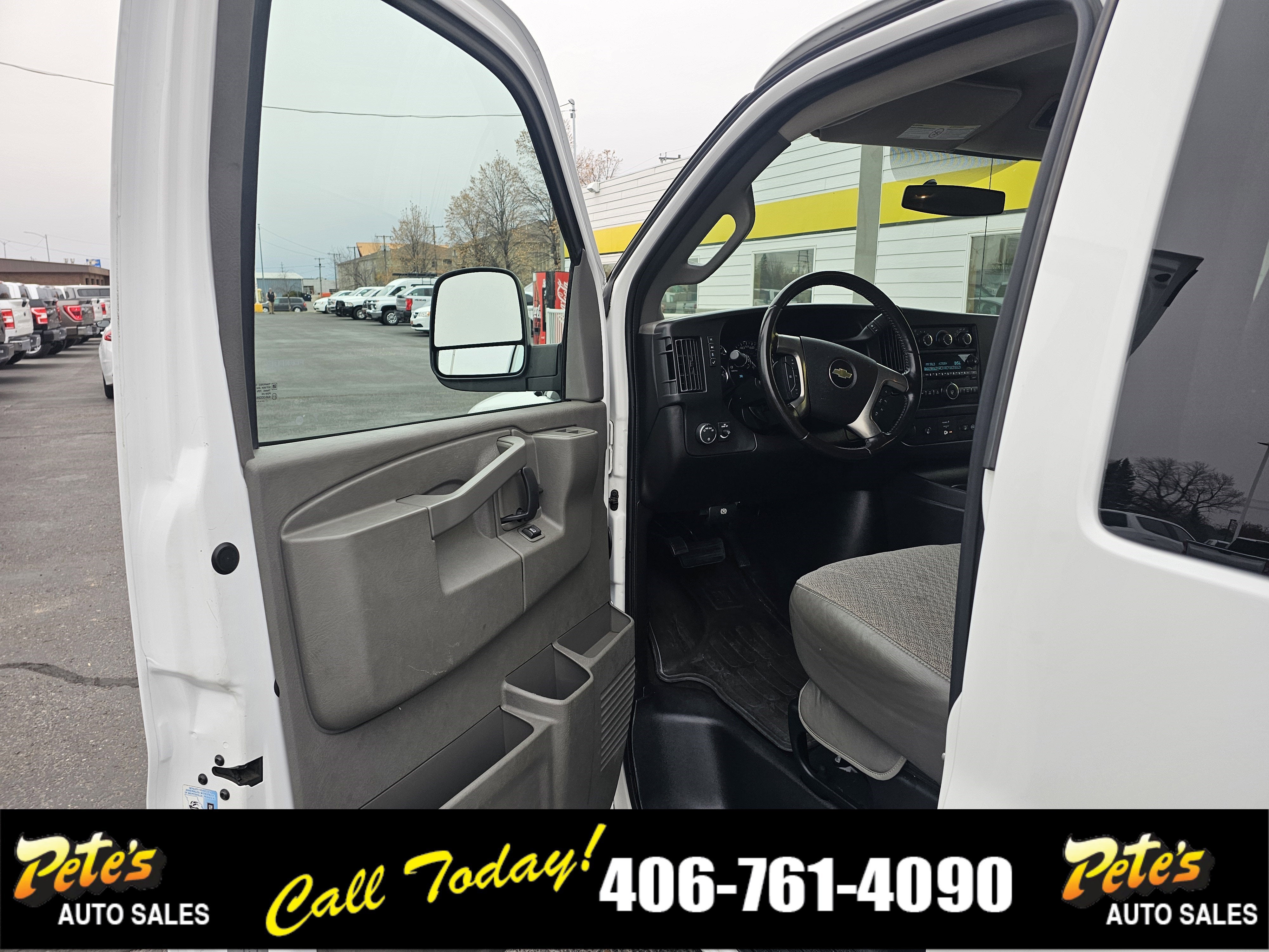 2016 Chevrolet Express Passenger LS
