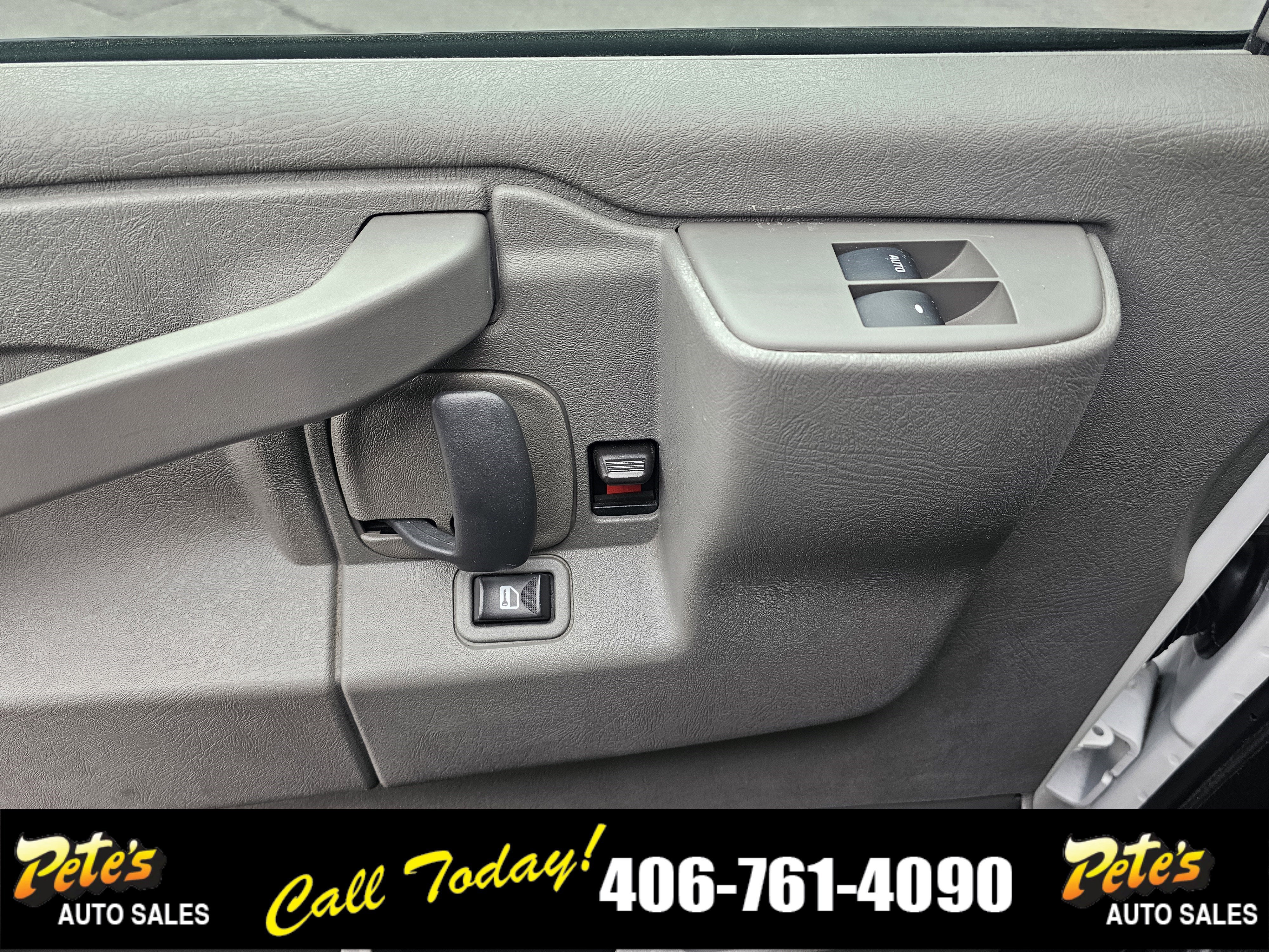 2016 Chevrolet Express Passenger LS