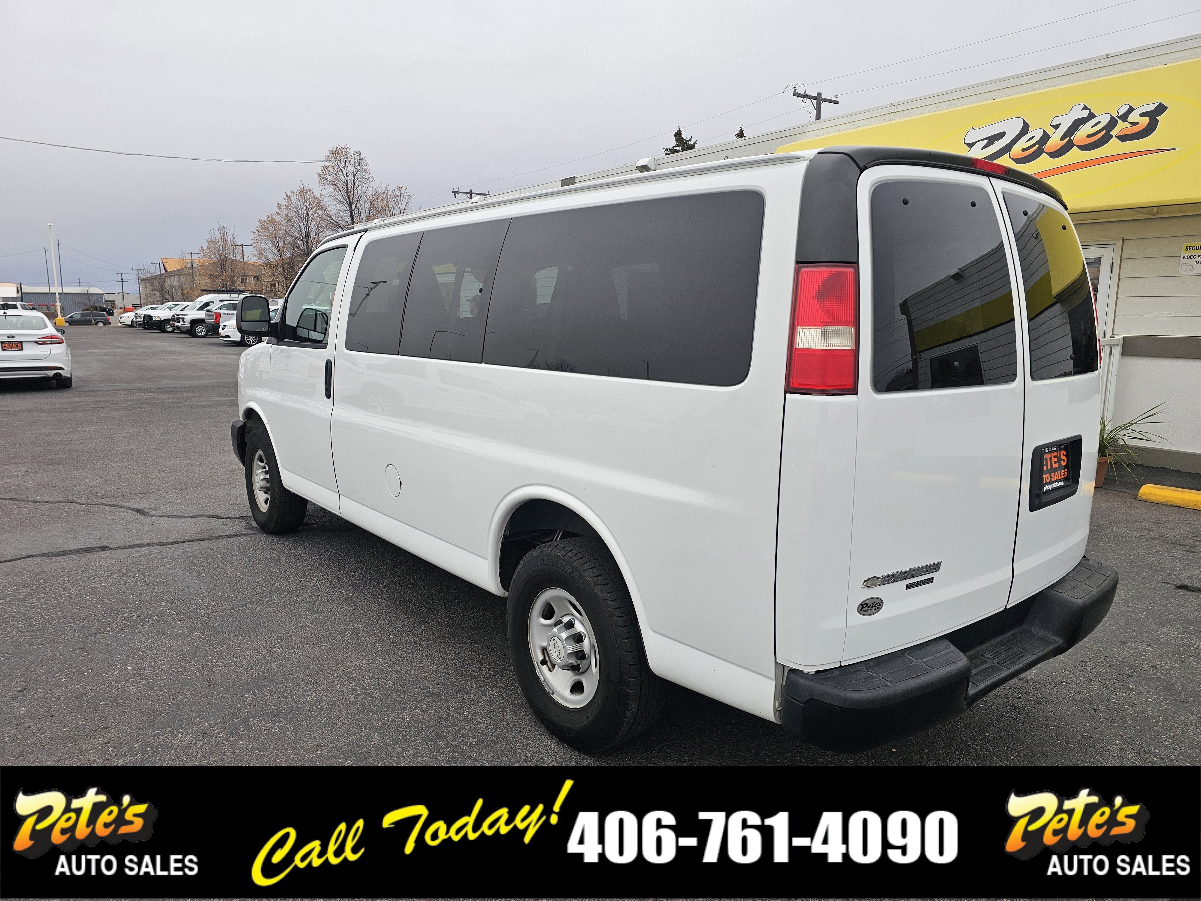 2016 Chevrolet Express Passenger LS