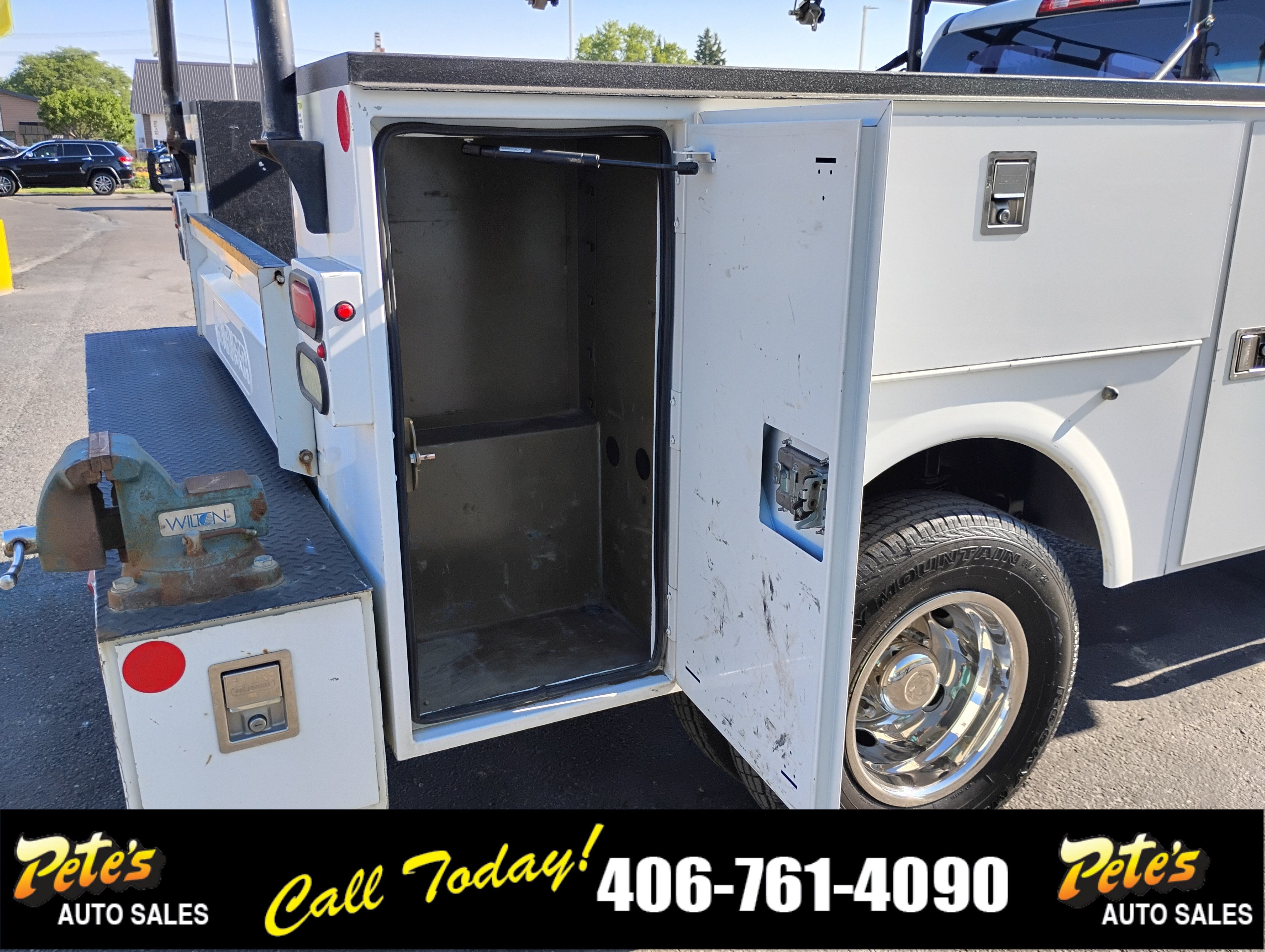2017 Chevrolet Silverado 3500HD Utility Box