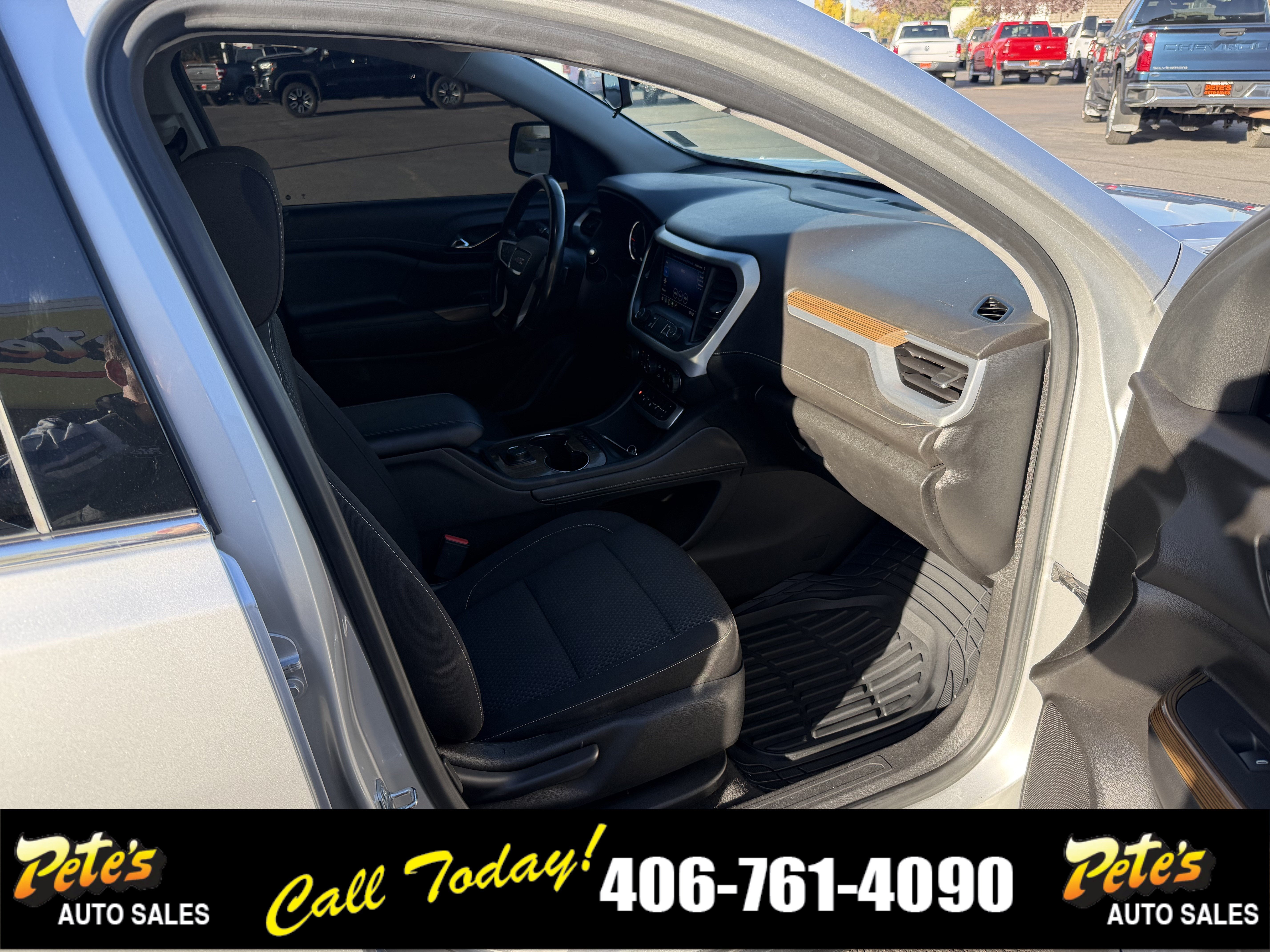 2020 GMC Acadia SLE