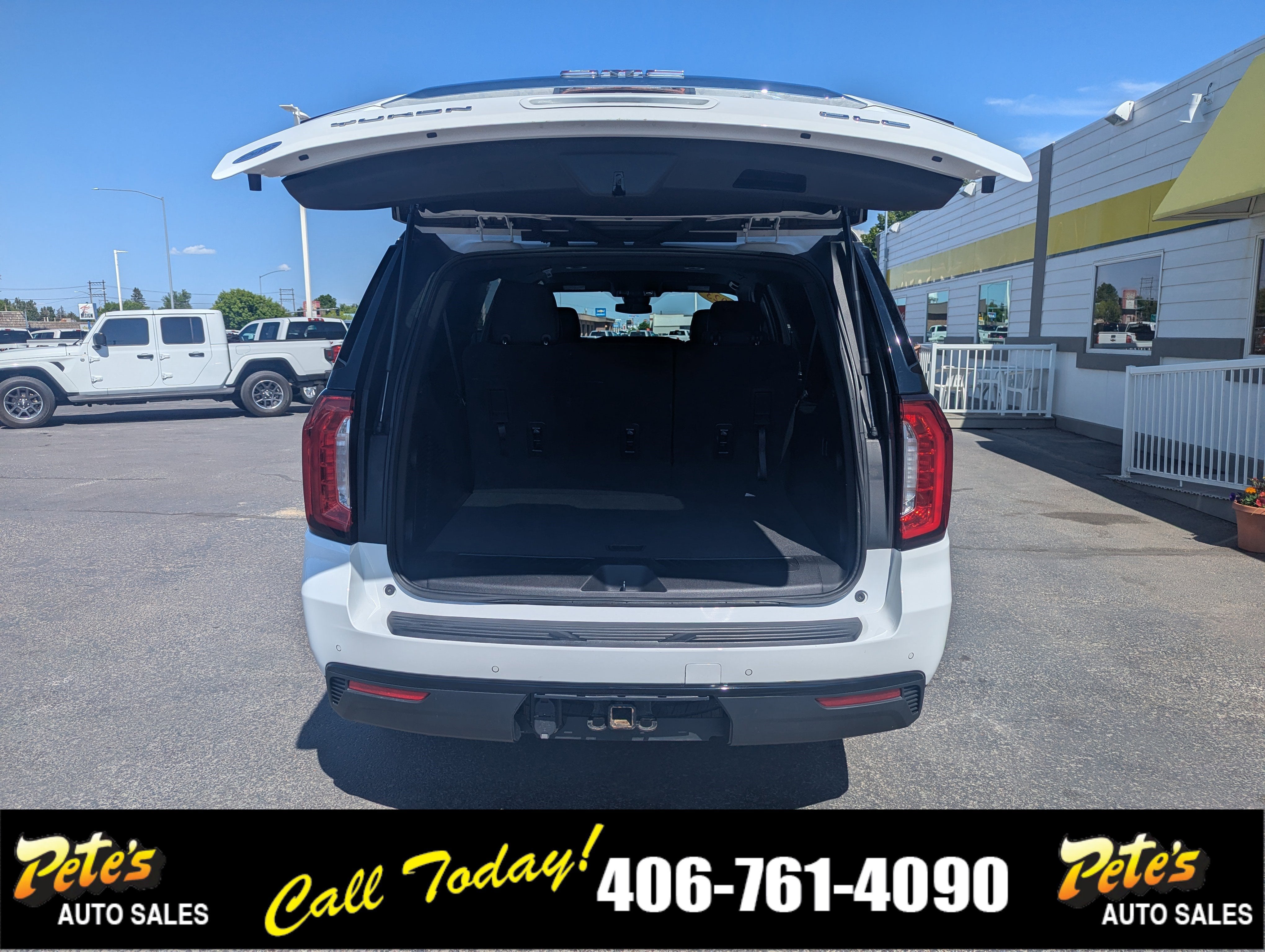 2023 GMC Yukon XL SLE