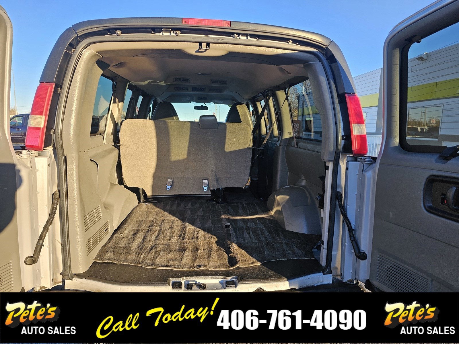 2014 Chevrolet Express Passenger LS