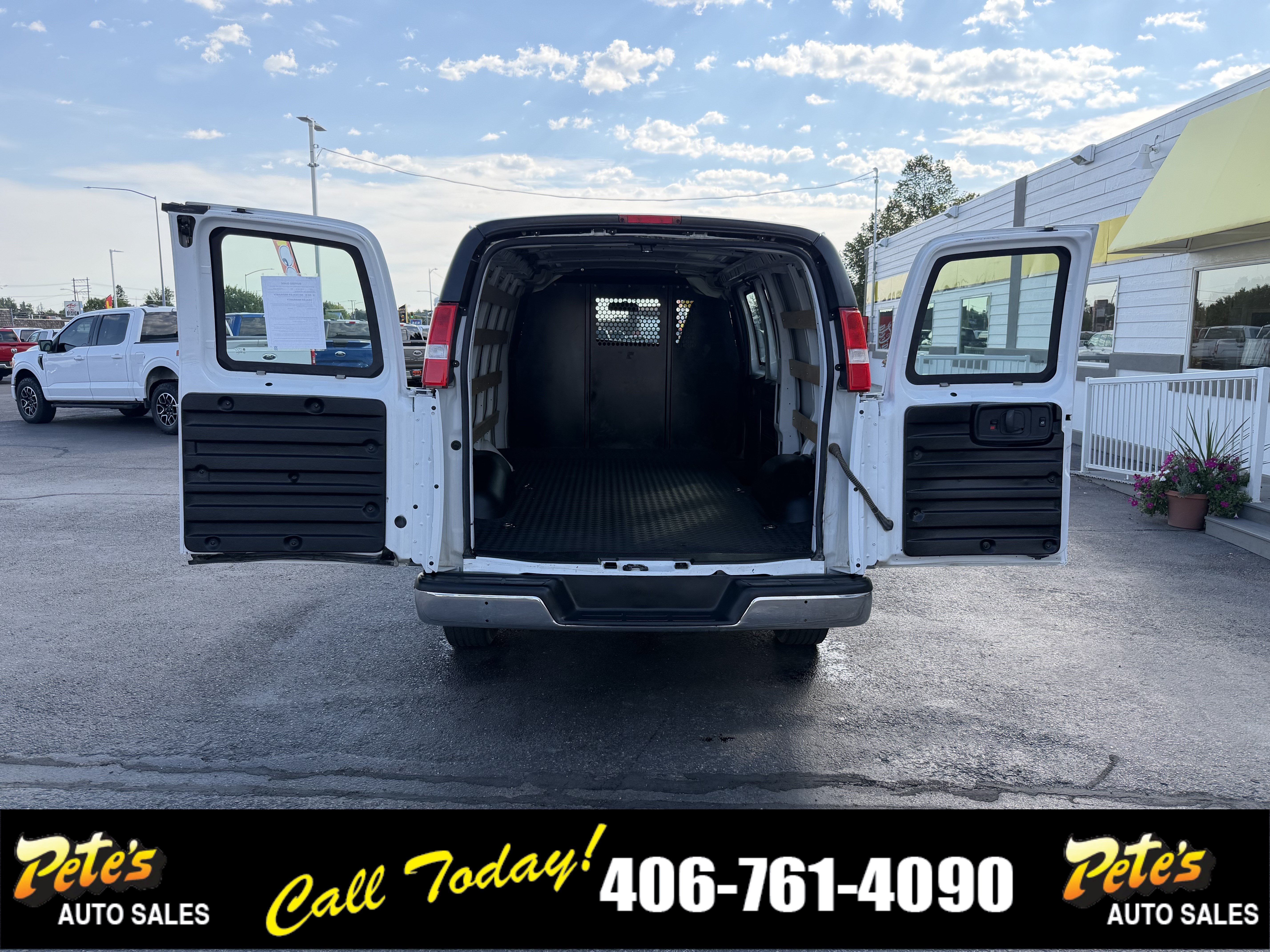 2024 GMC Savana Cargo Van RWD CARGO