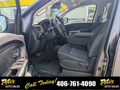 2022 Nissan Titan SV