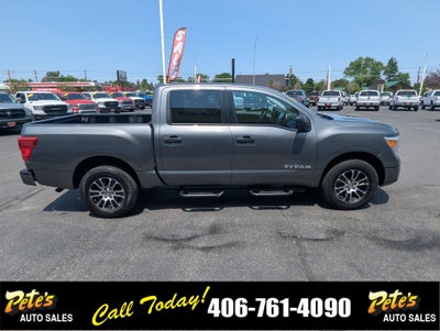 2022 Nissan Titan SV