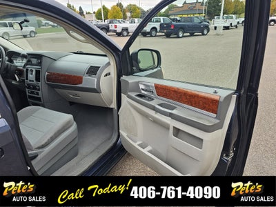 2009 Chrysler Town & Country Touring