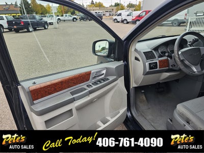 2009 Chrysler Town & Country Touring