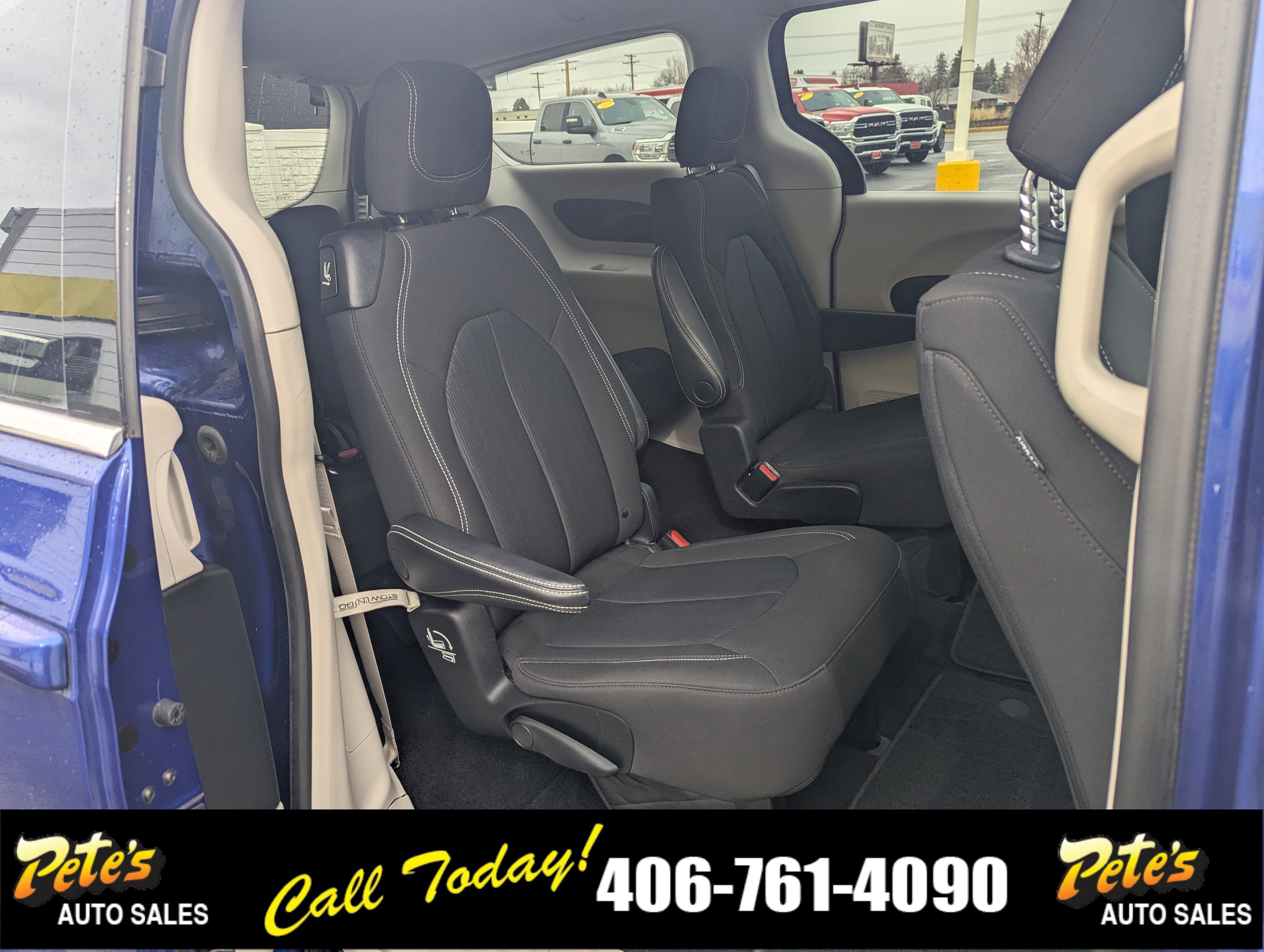 2021 Chrysler Voyager LX