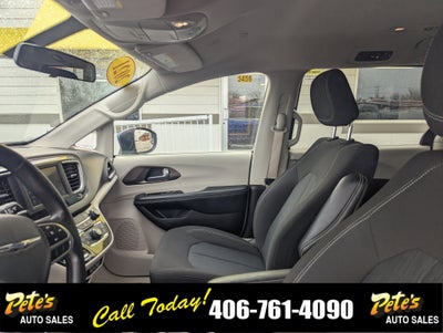 2021 Chrysler Voyager LX