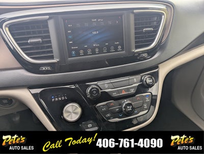 2021 Chrysler Voyager LX