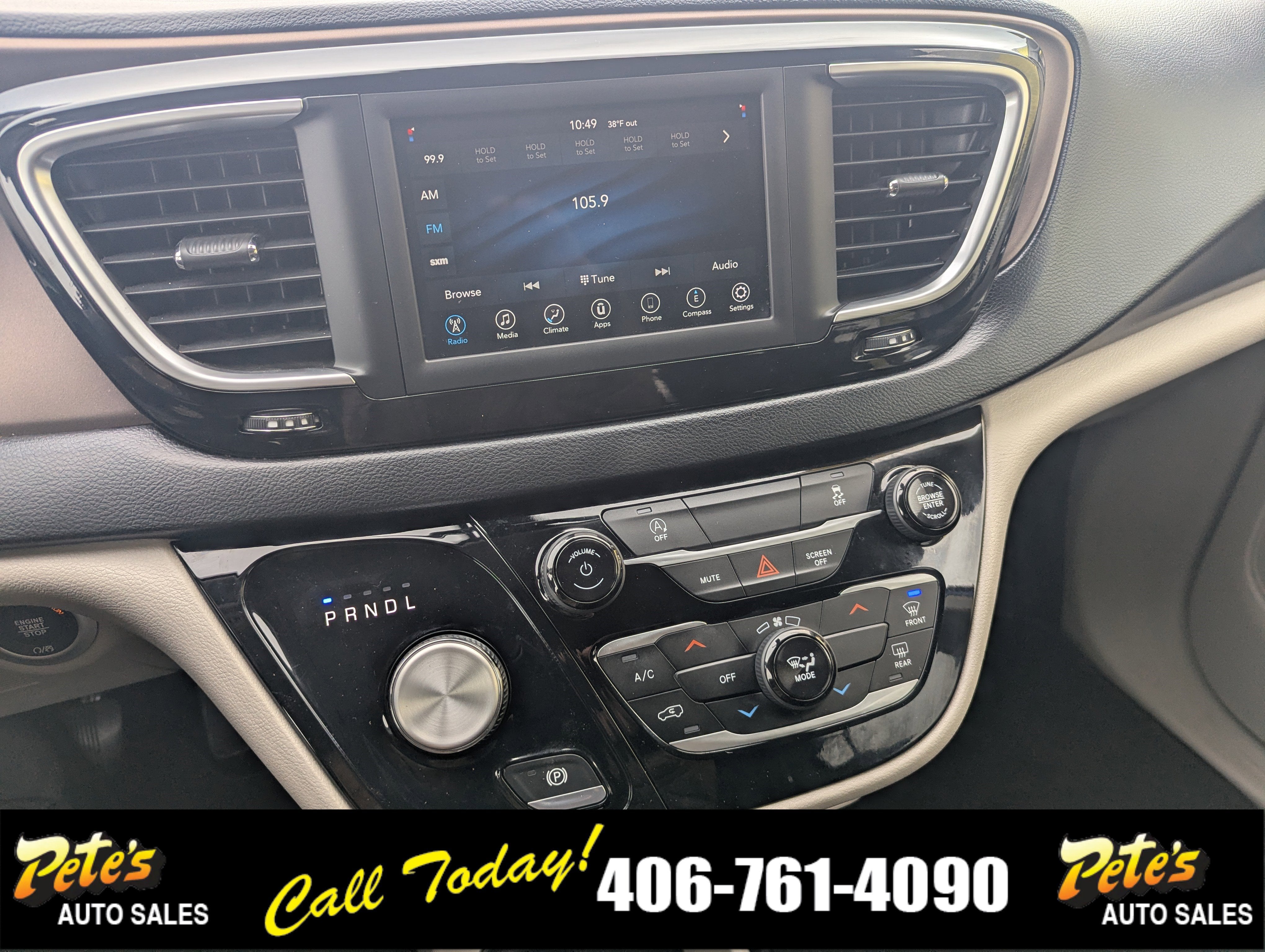 2021 Chrysler Voyager LX