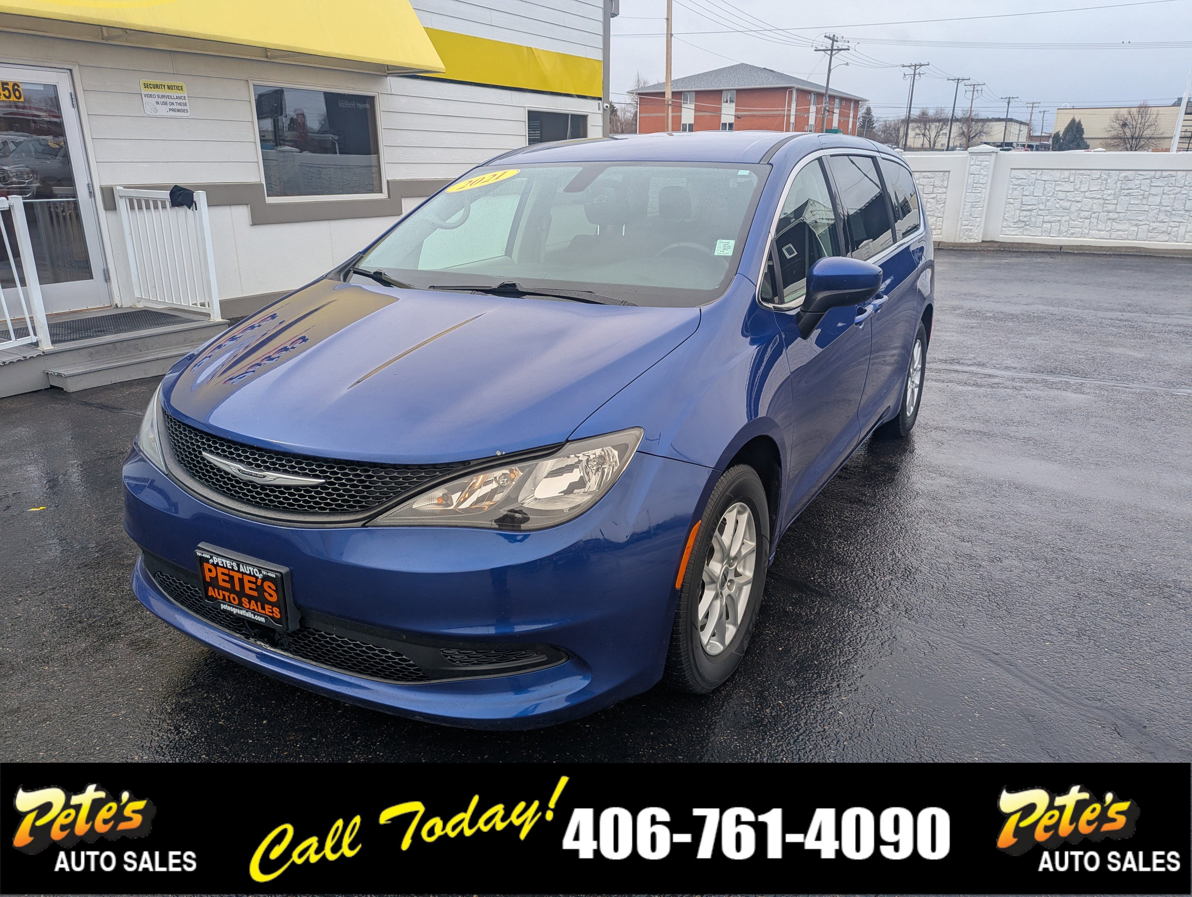 2021 Chrysler Voyager LX