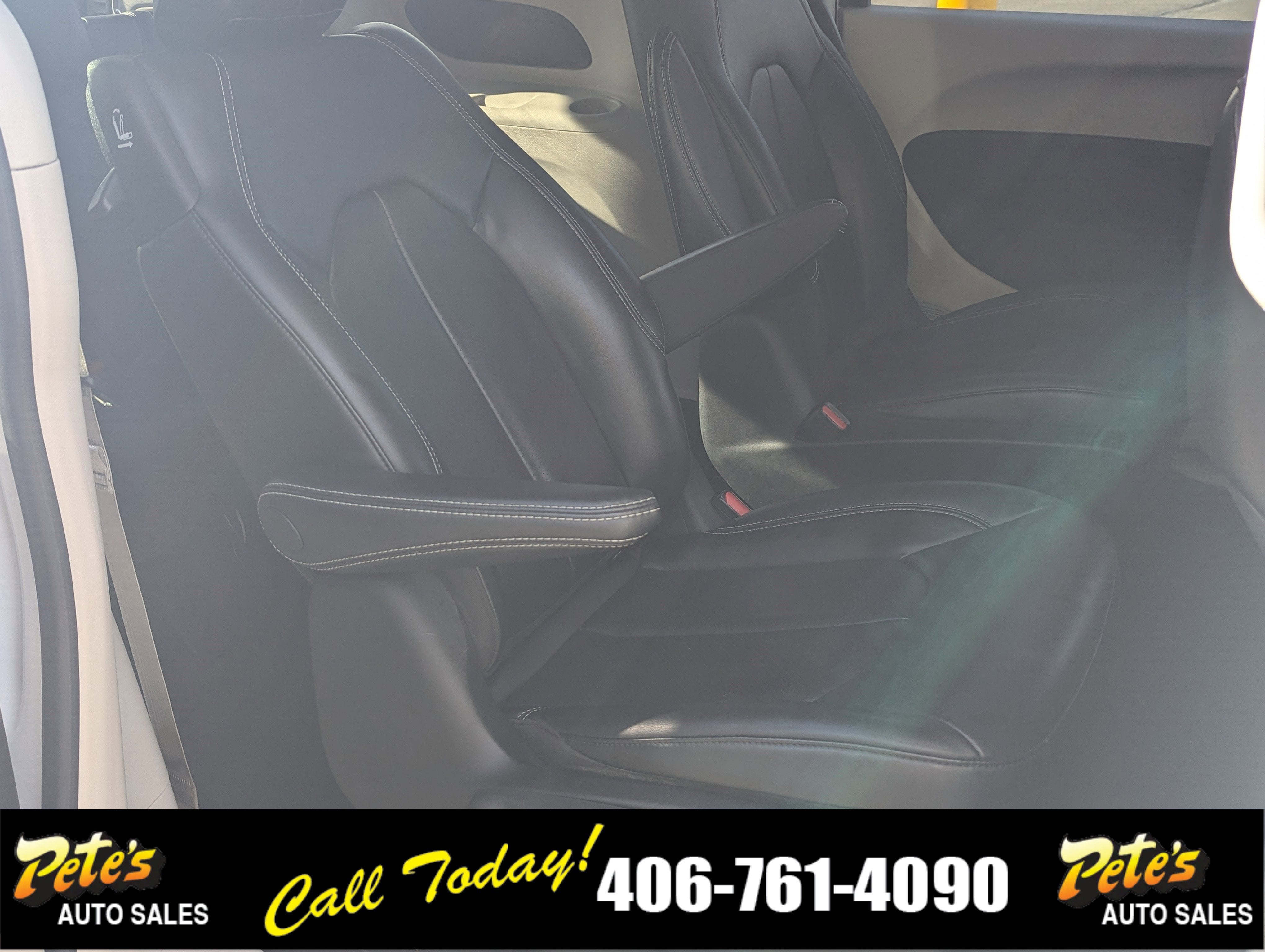 2023 Chrysler Pacifica Hybrid Touring L