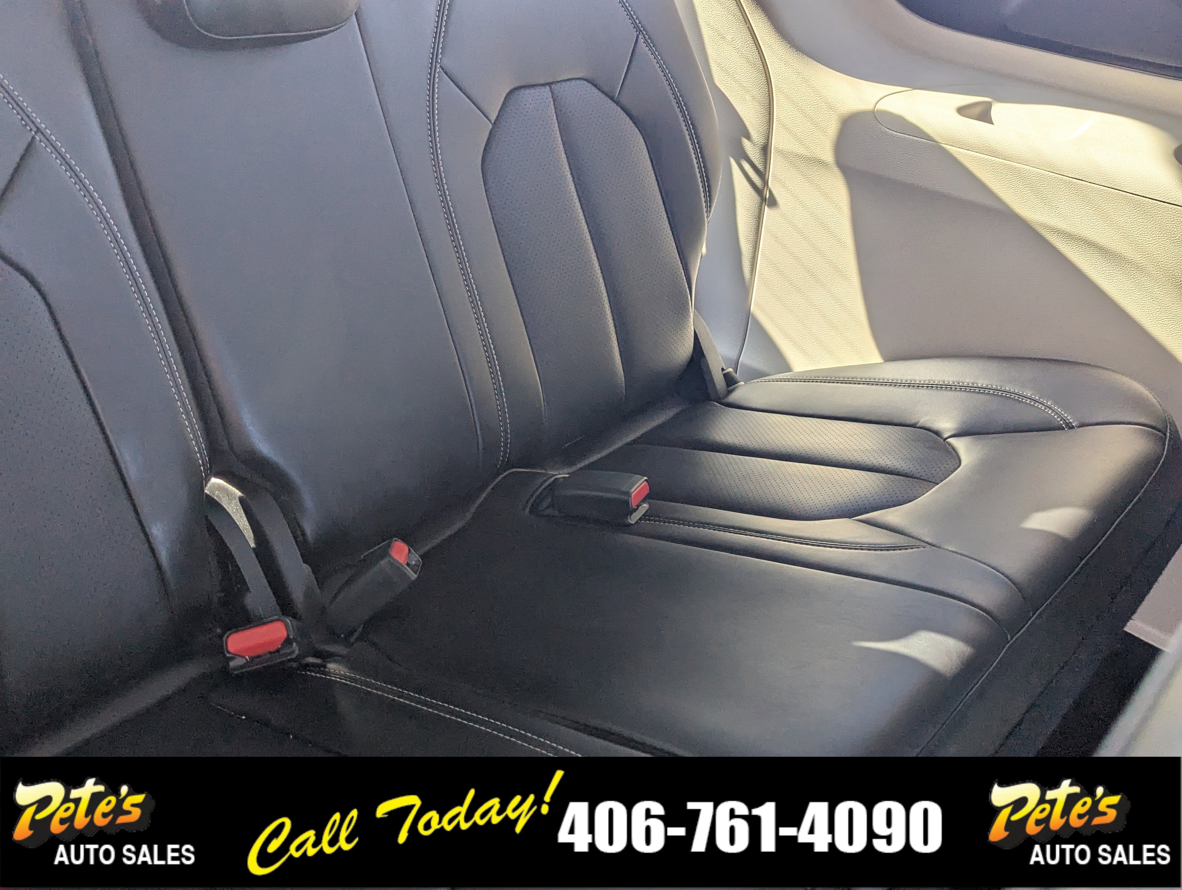 2023 Chrysler Pacifica Hybrid Touring L