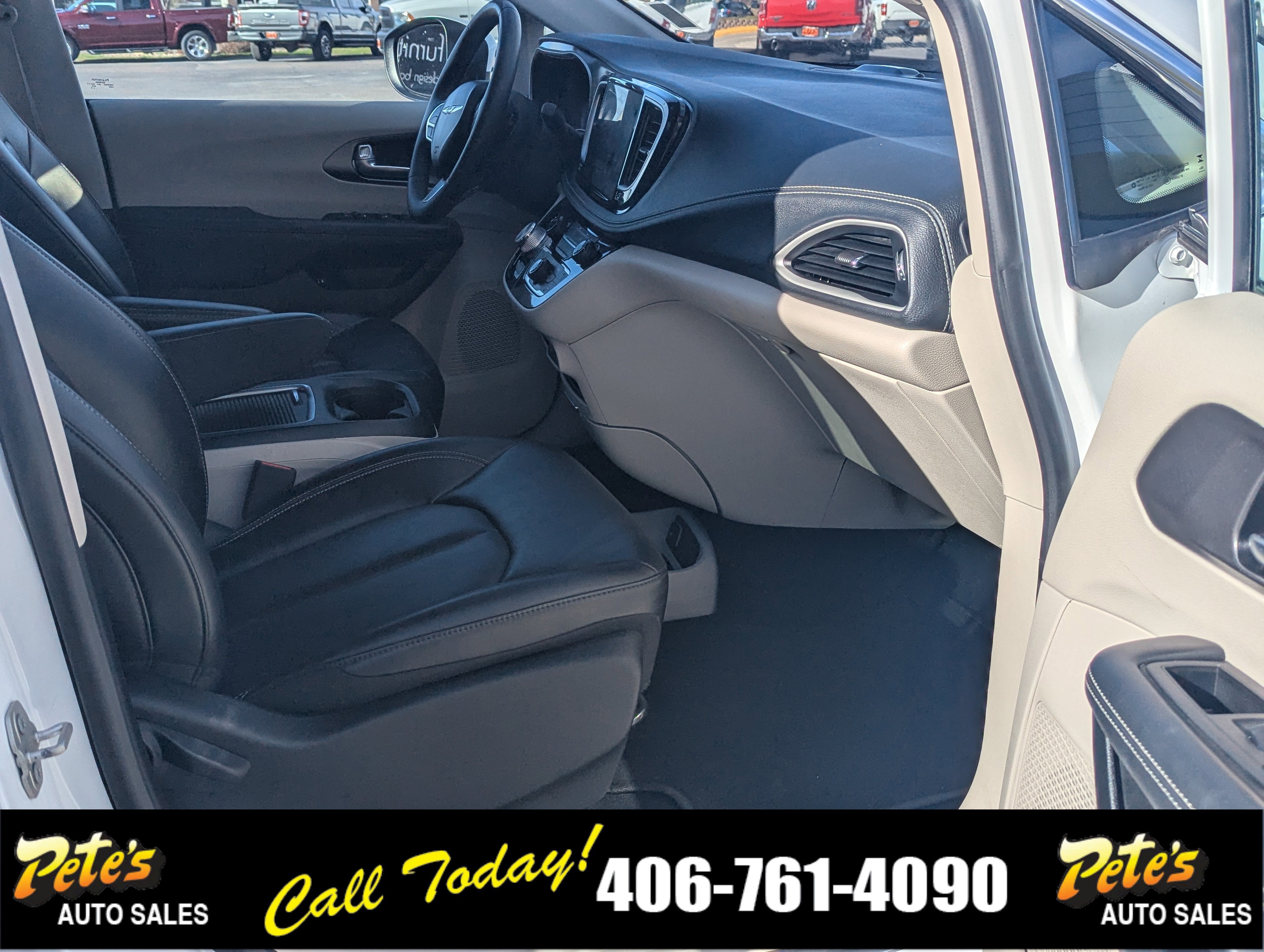 2023 Chrysler Pacifica Hybrid Touring L