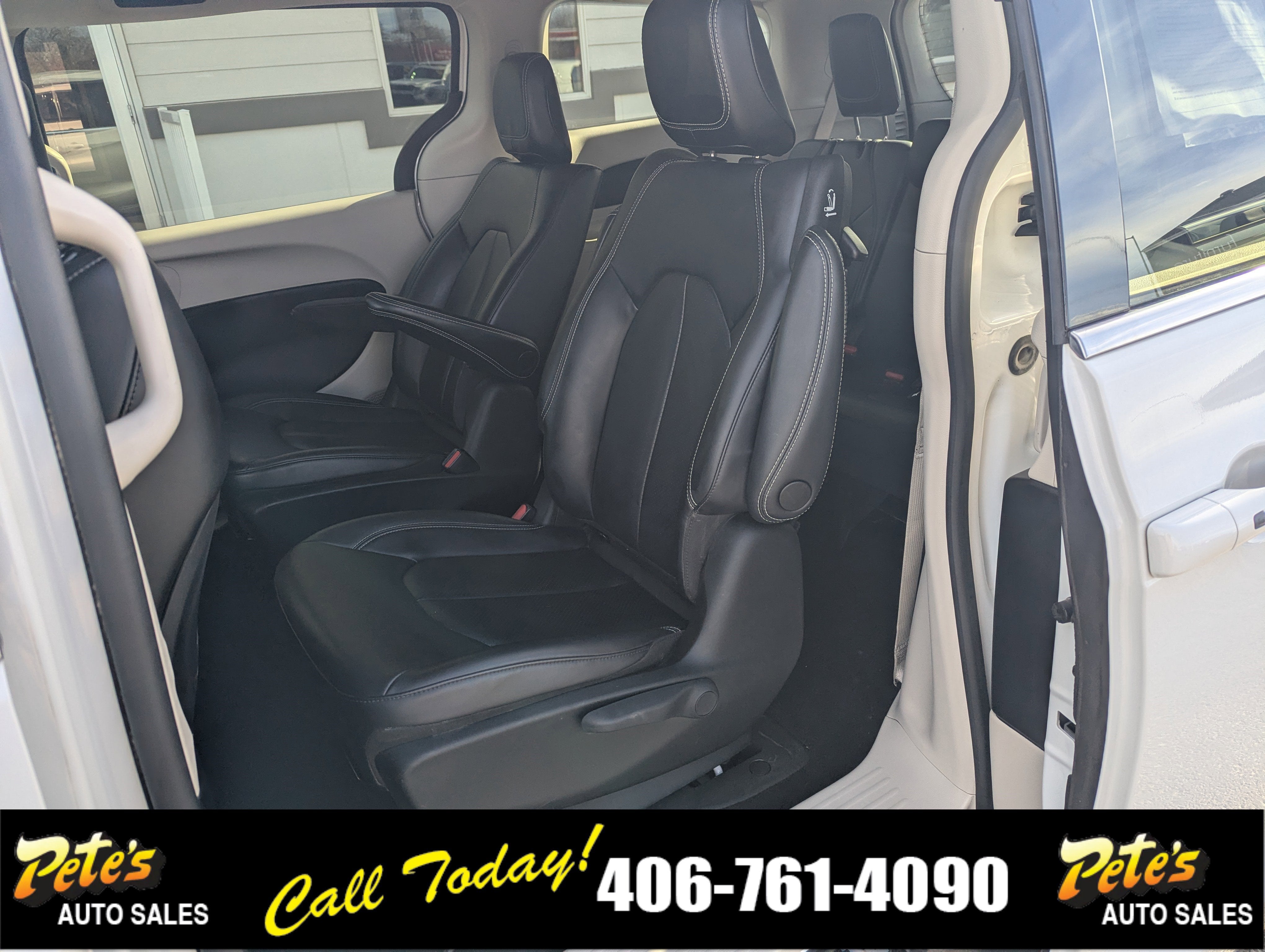 2023 Chrysler Pacifica Hybrid Touring L