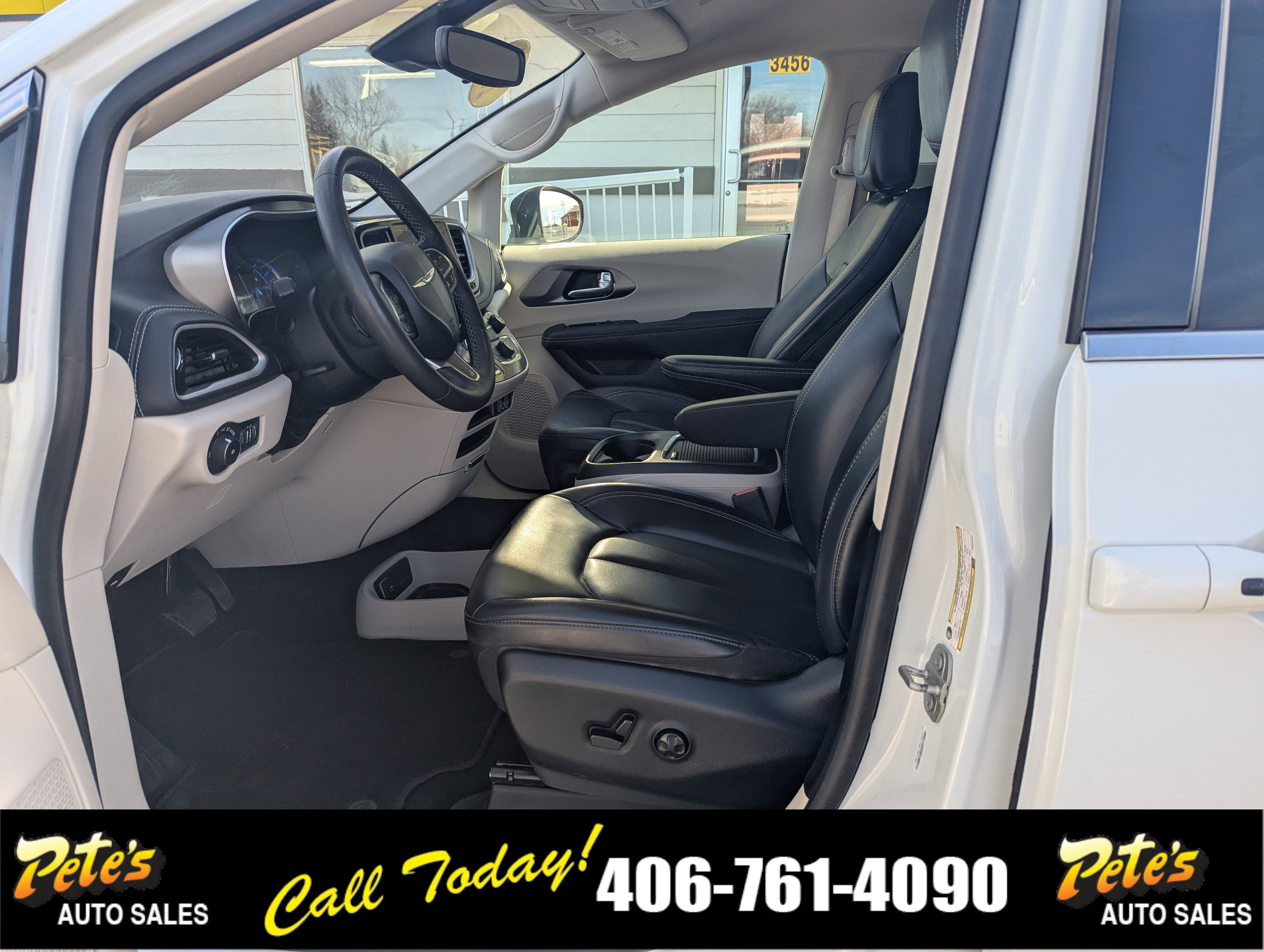 2023 Chrysler Pacifica Hybrid Touring L