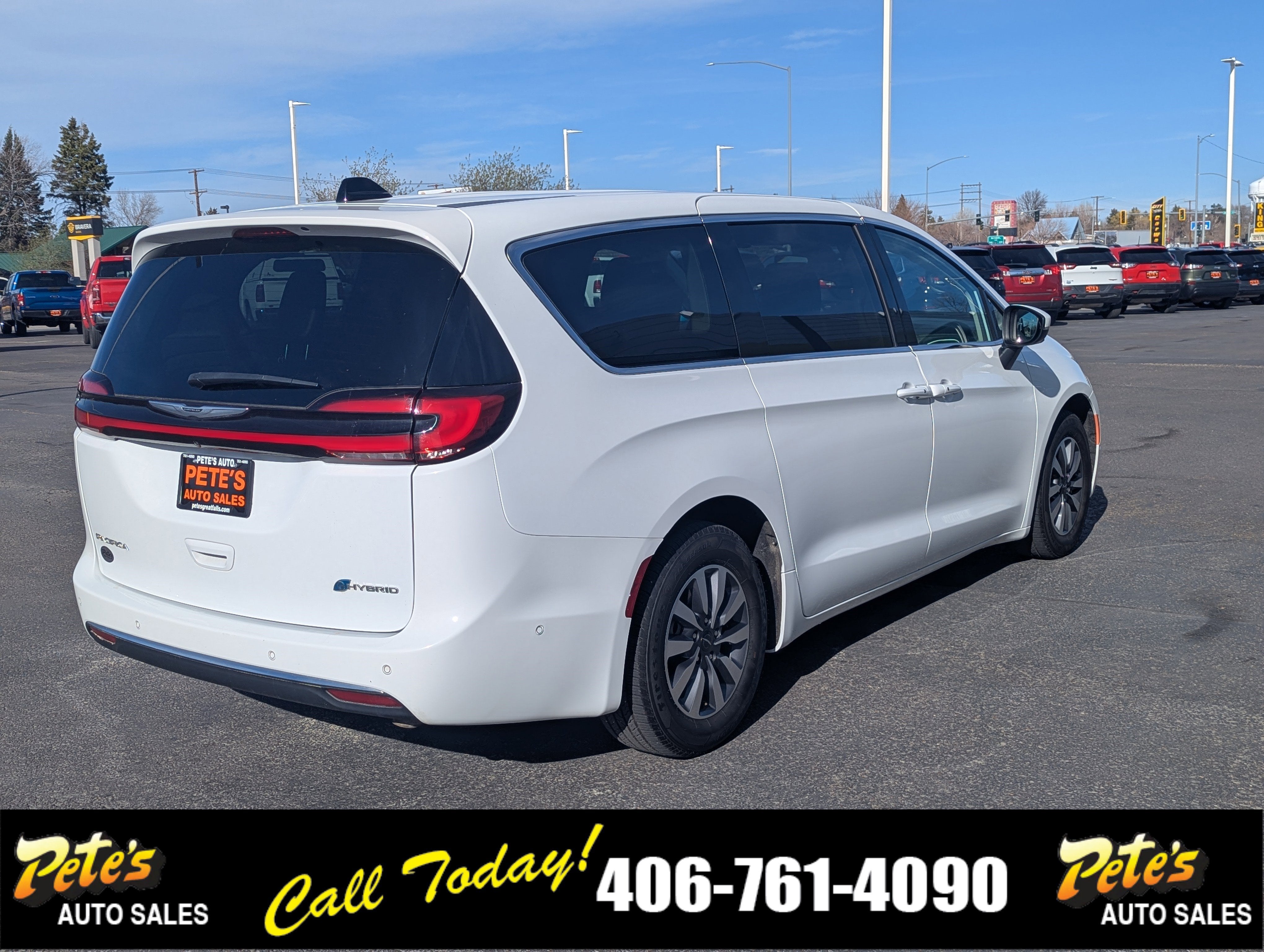 2023 Chrysler Pacifica Hybrid Touring L