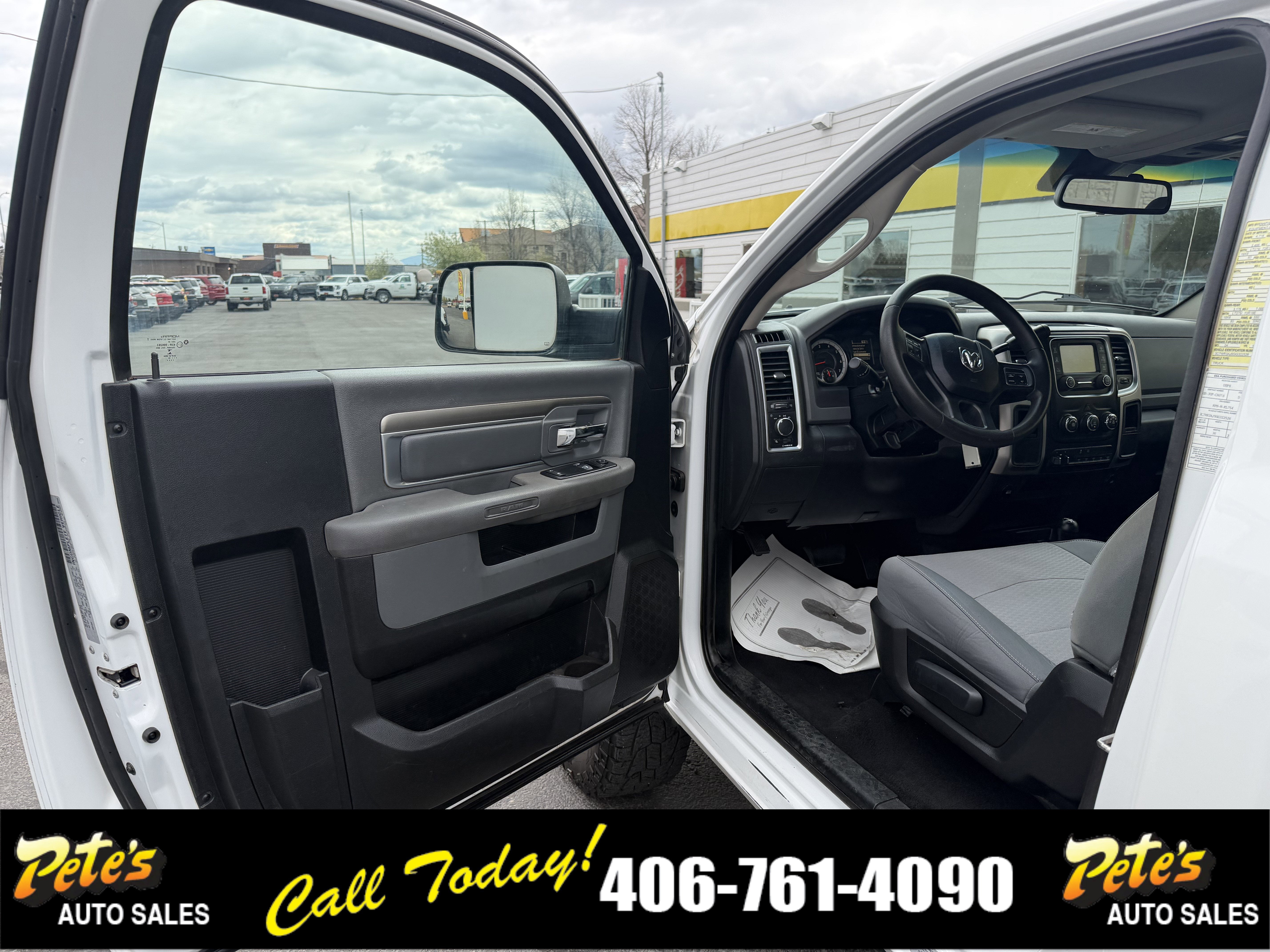 2016 RAM 3500 4WD Utility Box