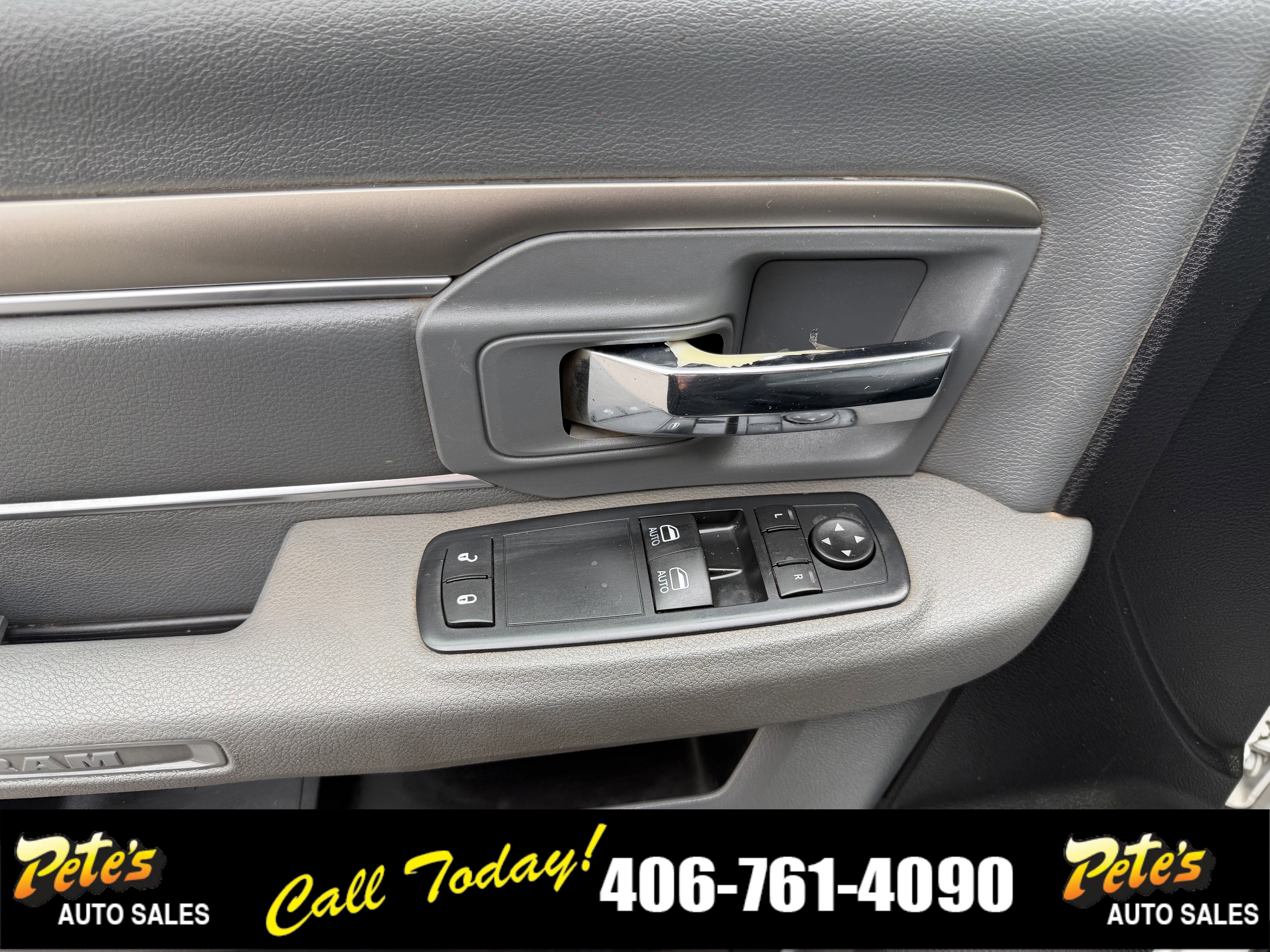 2016 RAM 3500 4WD Utility Box