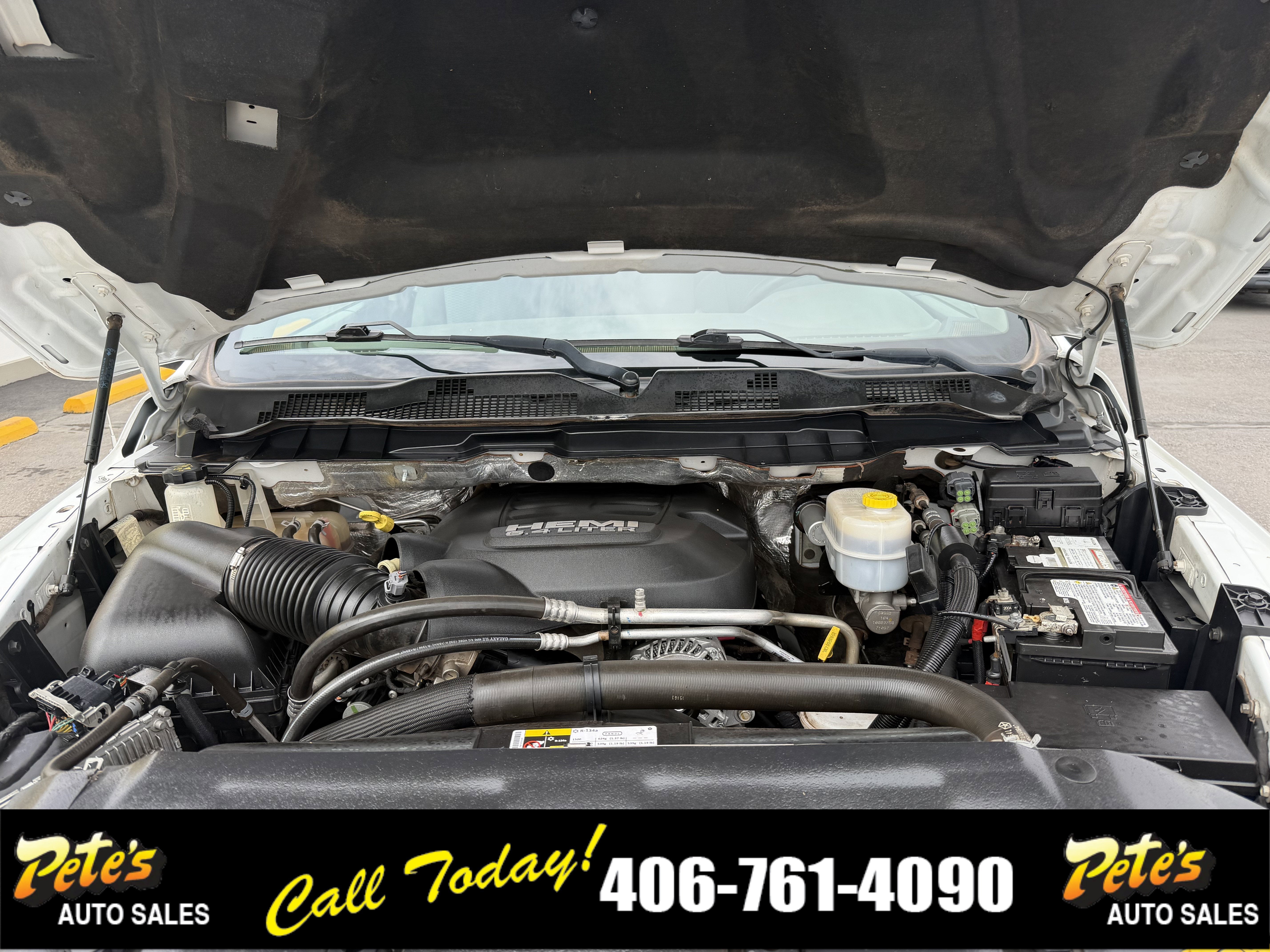2016 RAM 3500 4WD Utility Box