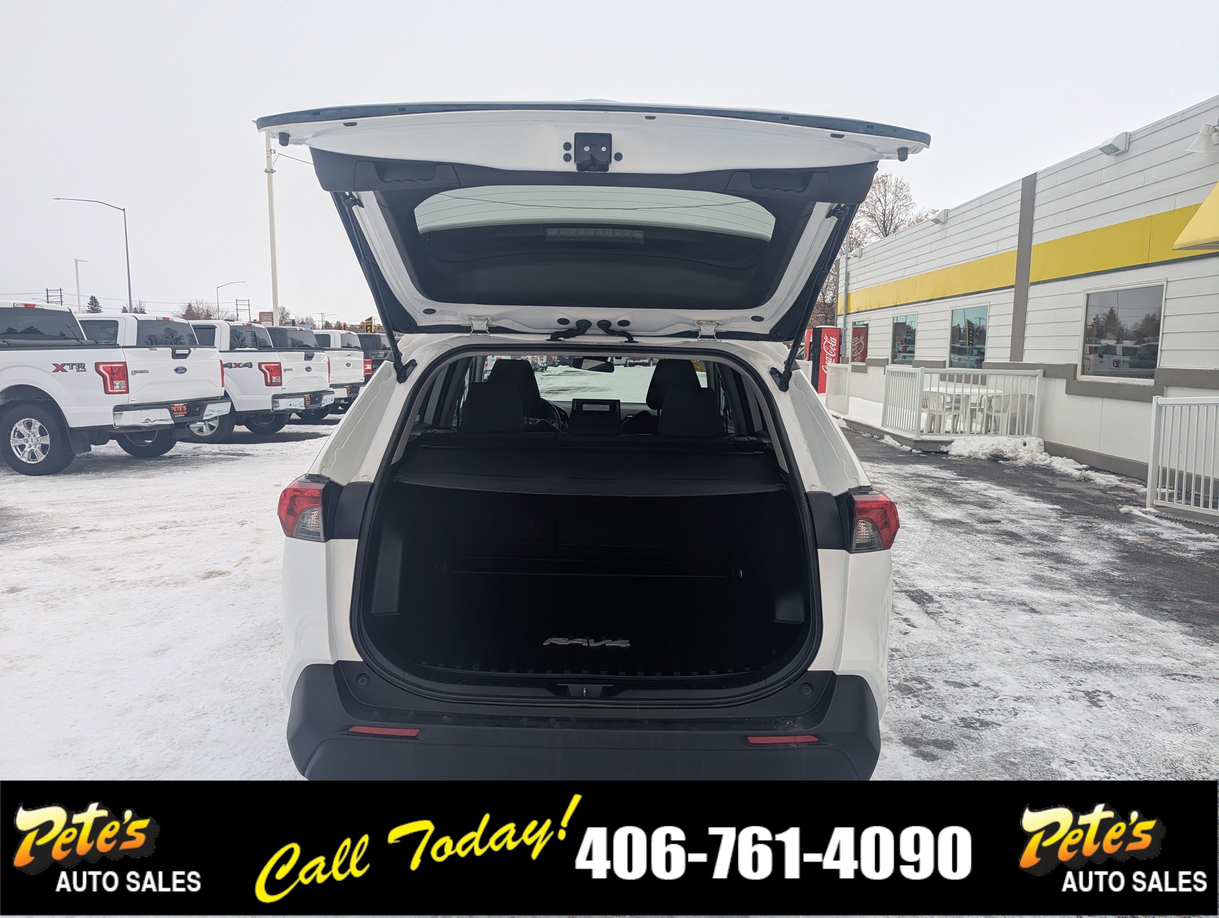 2020 Toyota RAV4 Hybrid LE