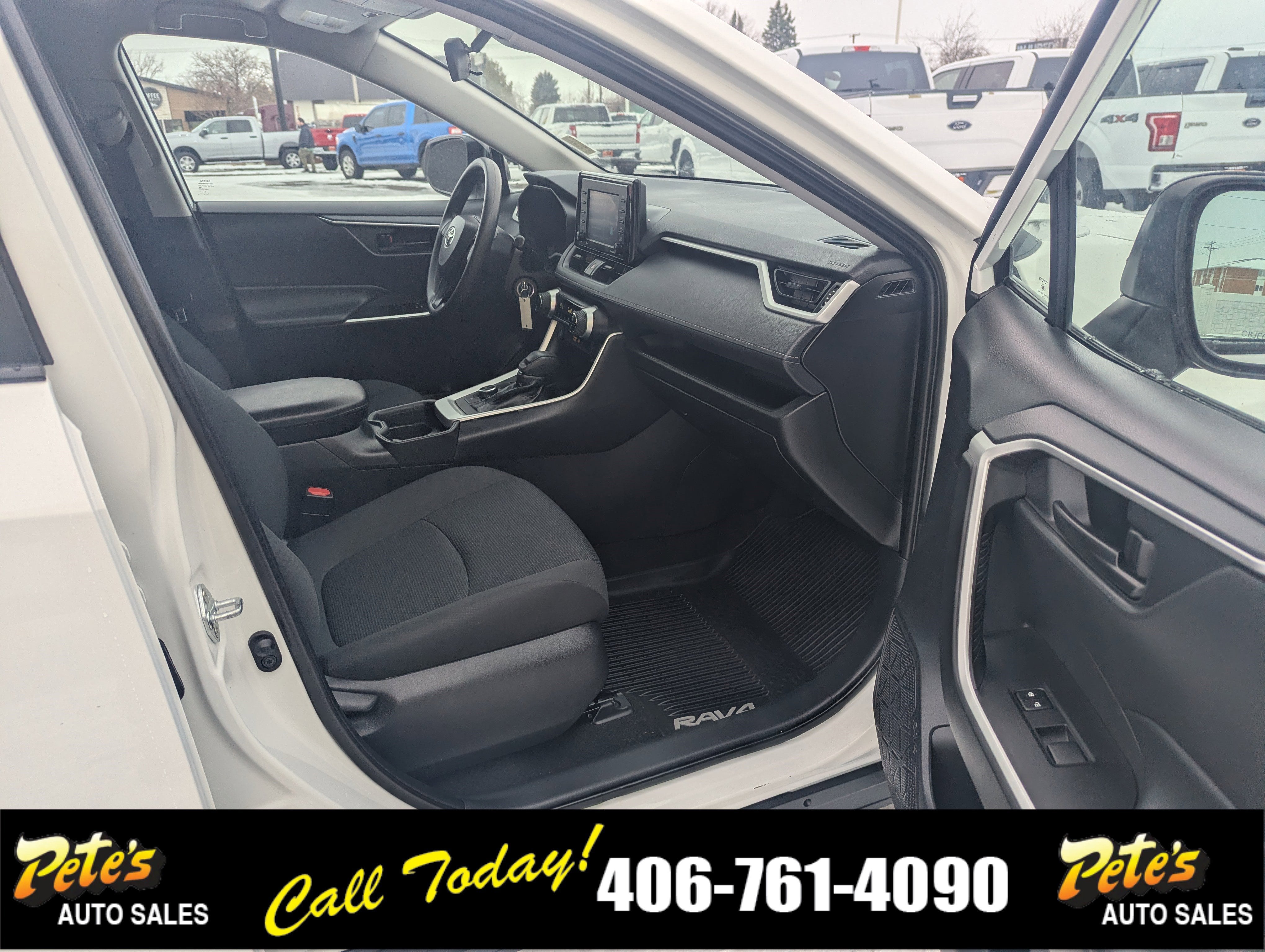 2020 Toyota RAV4 Hybrid LE