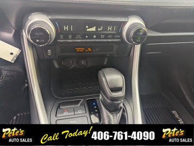 2020 Toyota RAV4 Hybrid LE