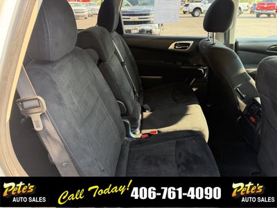 2016 Nissan Pathfinder SV