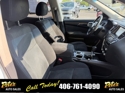 2016 Nissan Pathfinder SV