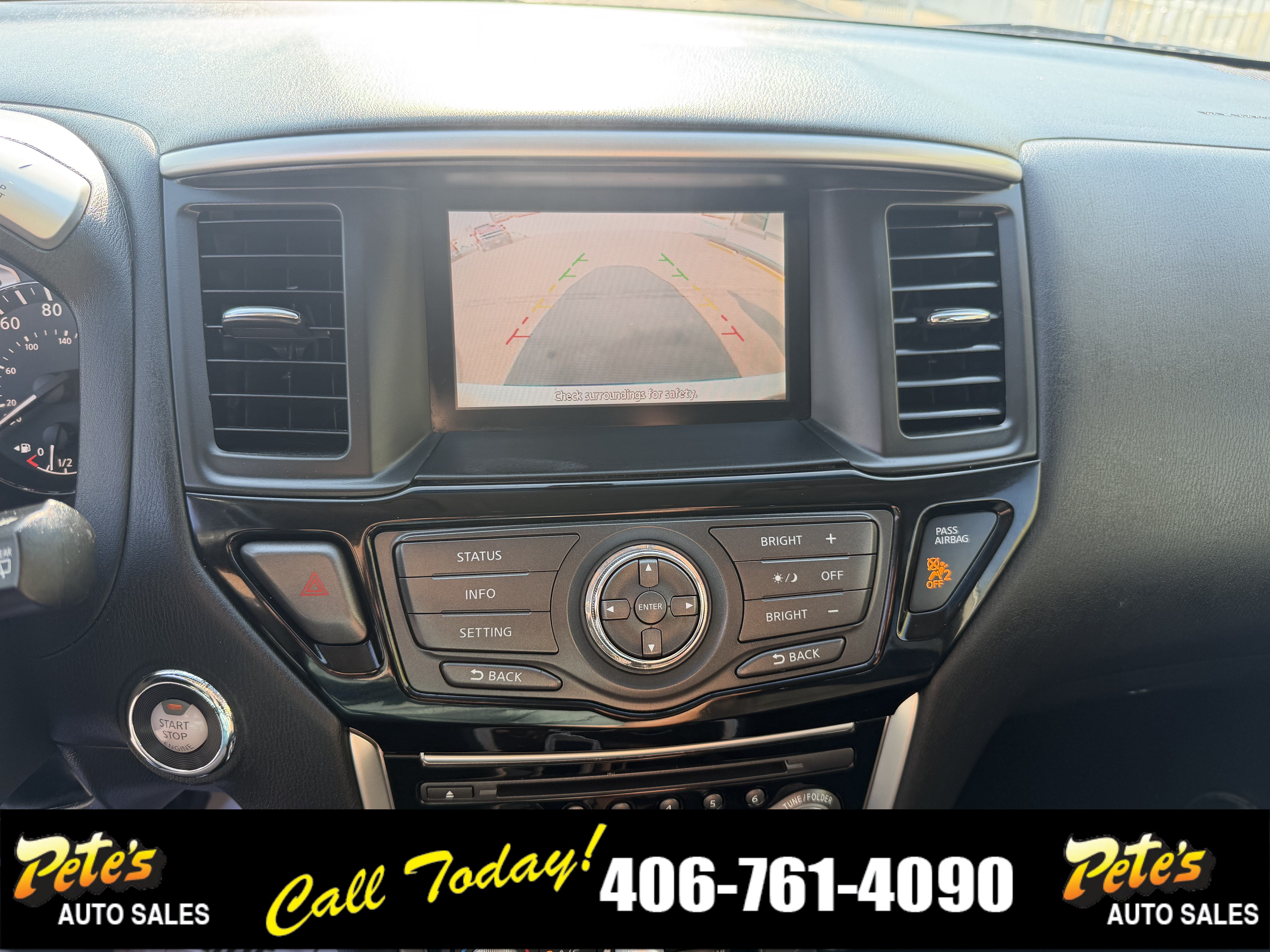 2016 Nissan Pathfinder SV