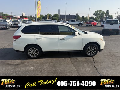 2016 Nissan Pathfinder SV