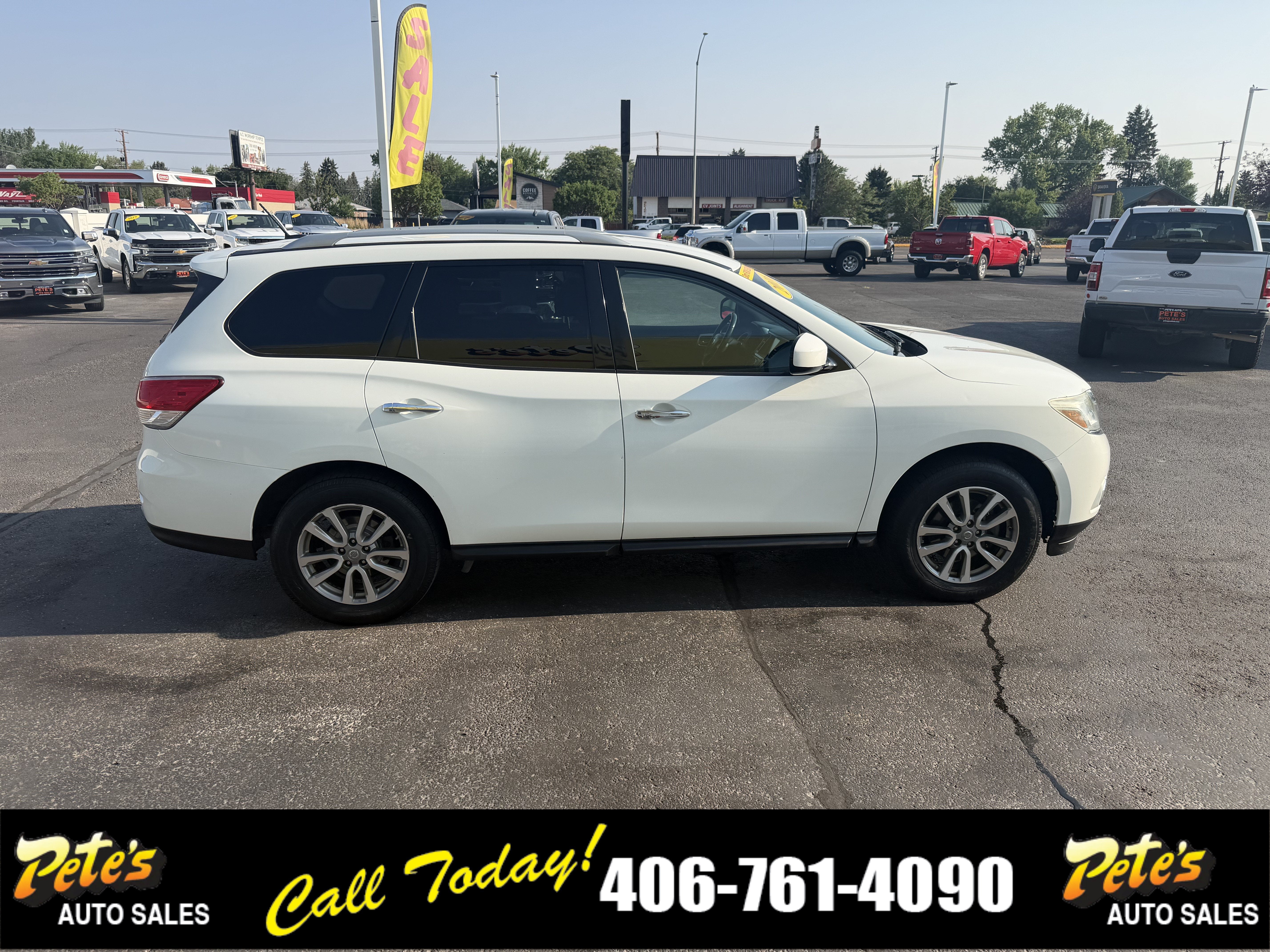 2016 Nissan Pathfinder SV