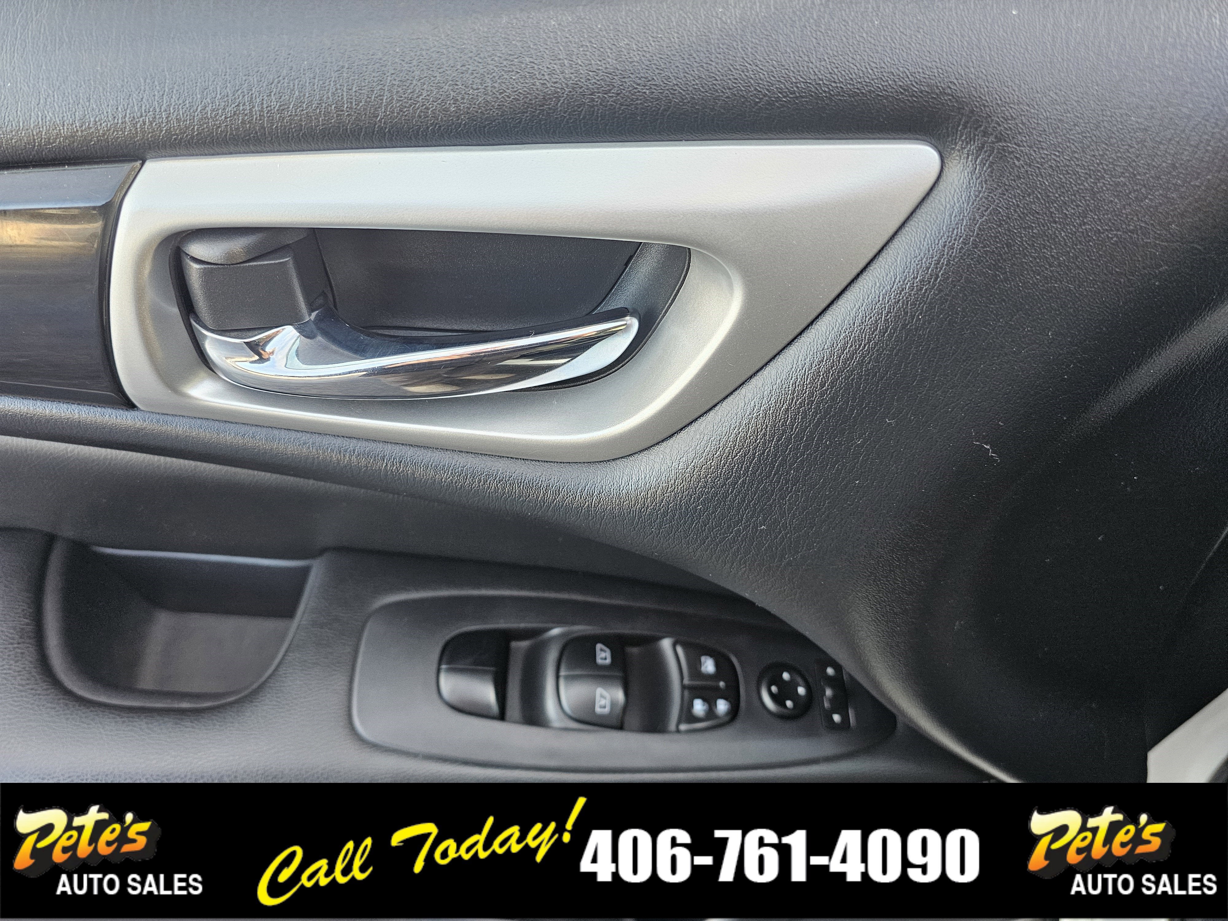 2018 Nissan Pathfinder SV