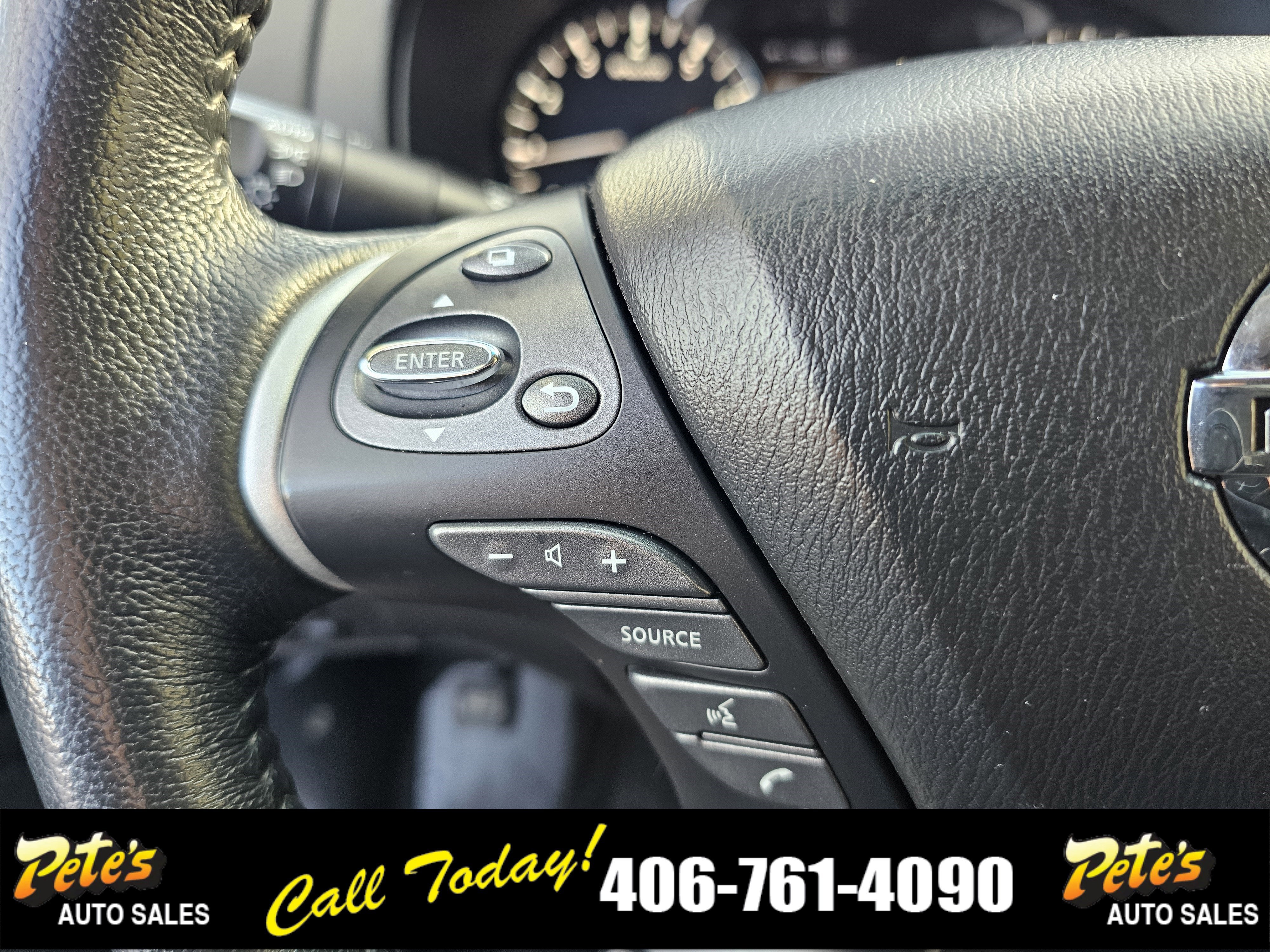 2018 Nissan Pathfinder SV