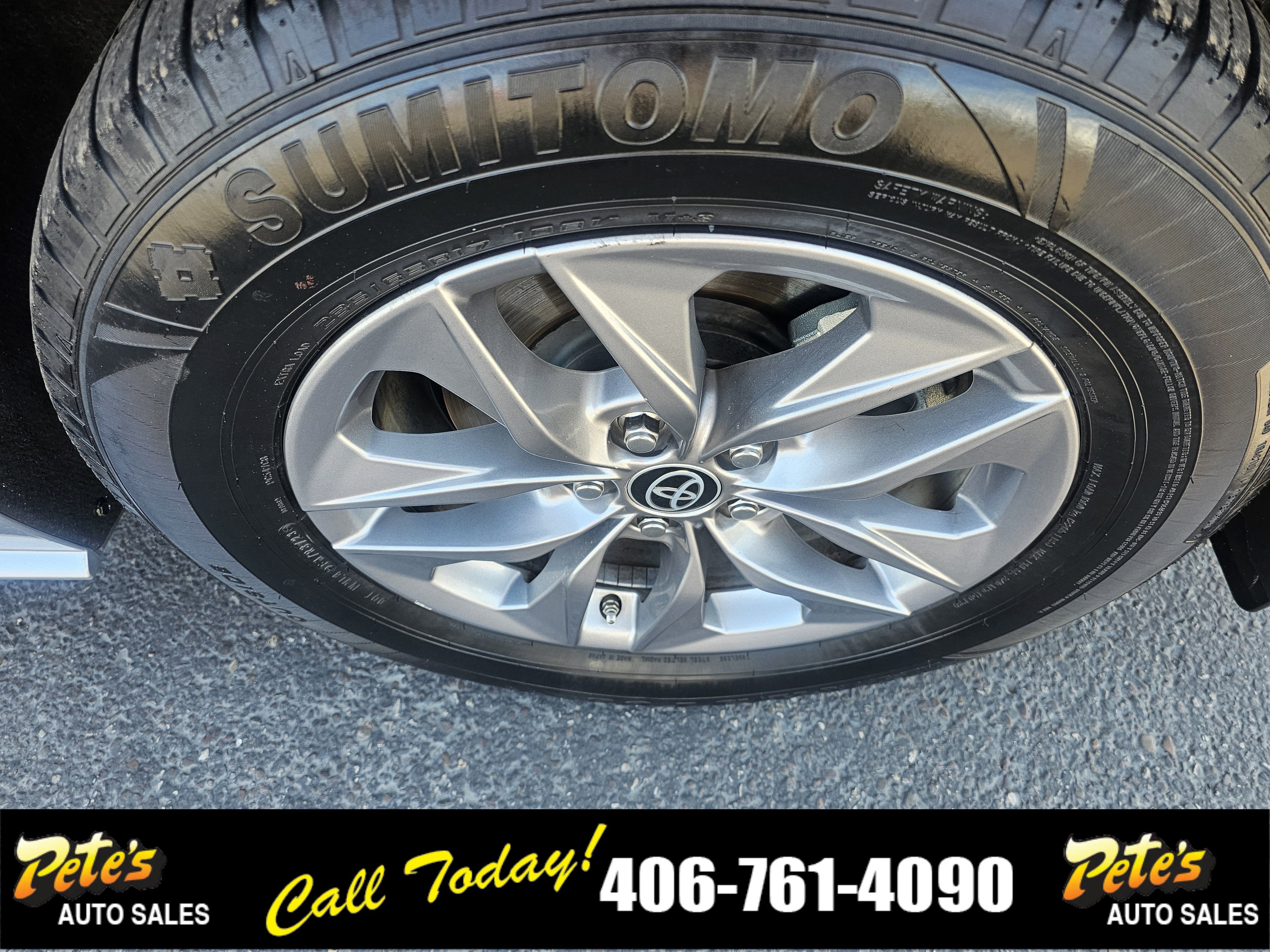 2023 Toyota Sienna LE