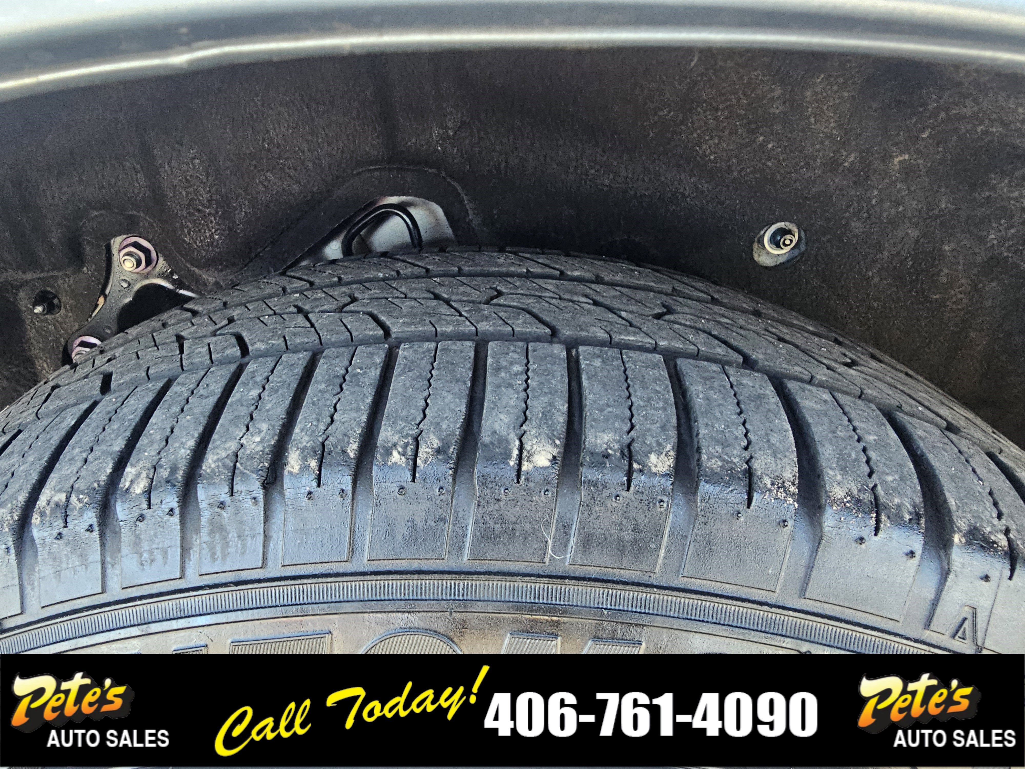 2023 Toyota Sienna LE