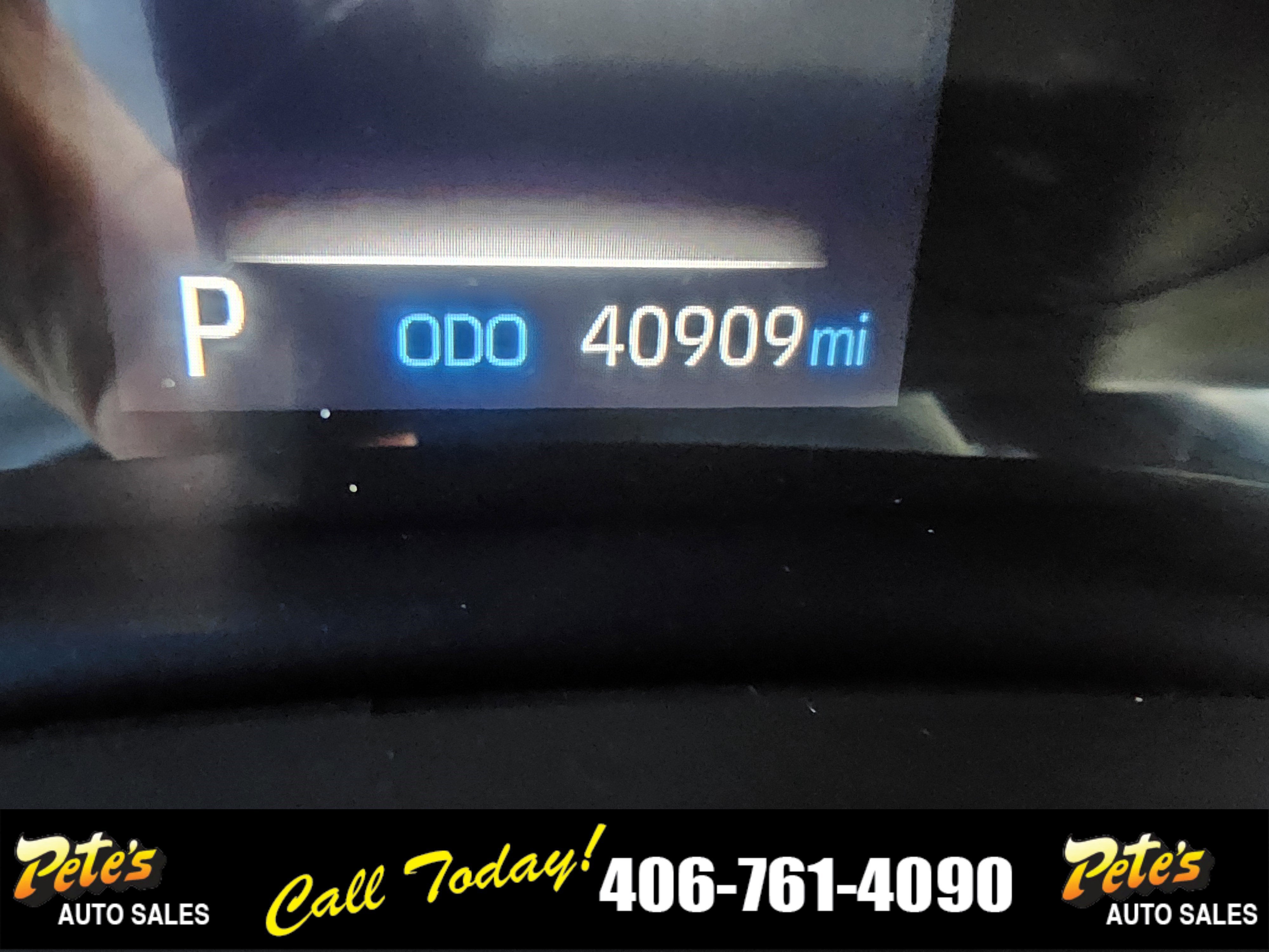 2023 Toyota Sienna LE