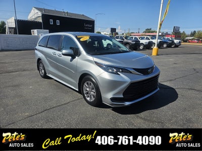 2023 Toyota Sienna LE