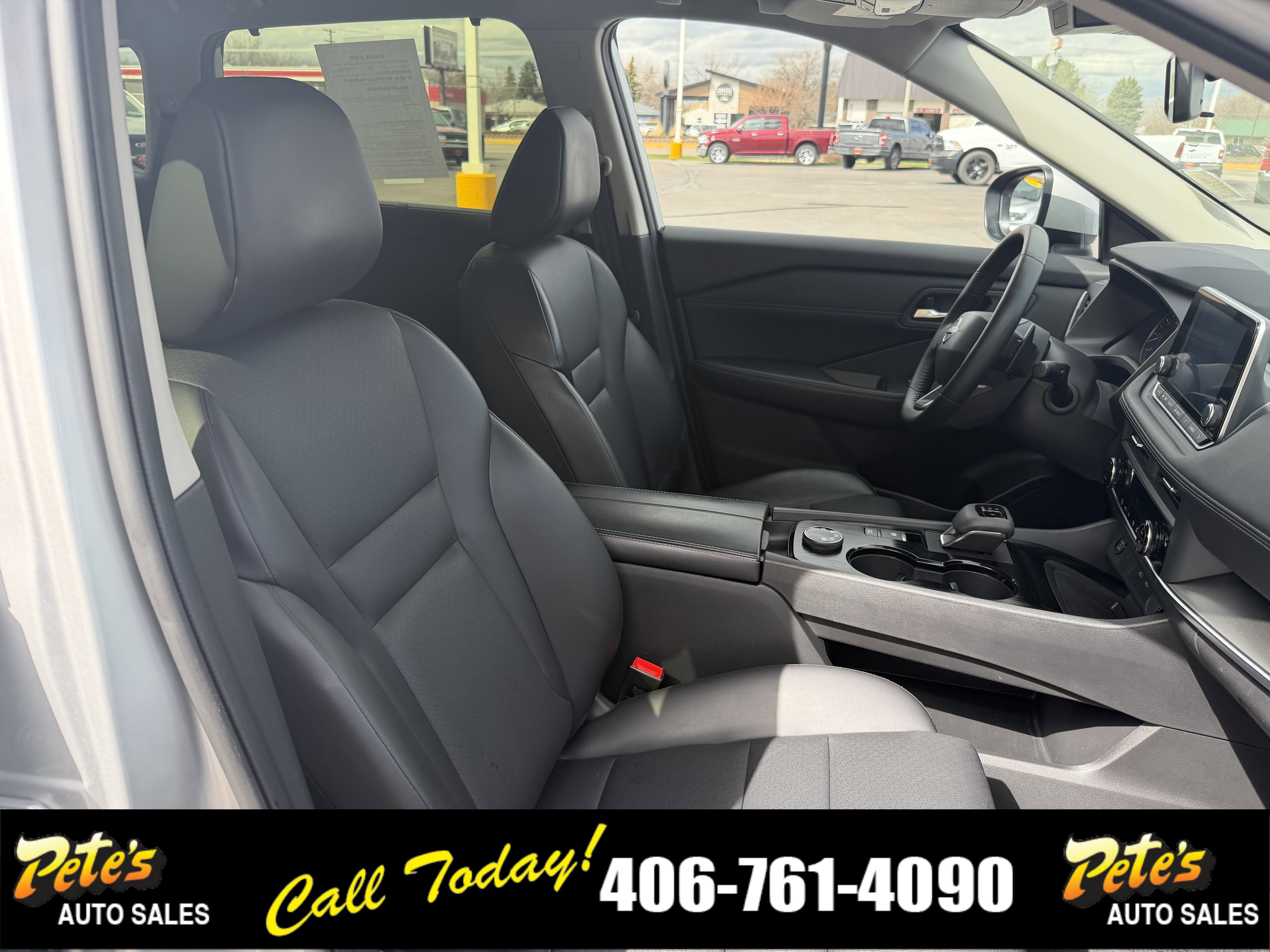 2025 Nissan Rogue SV