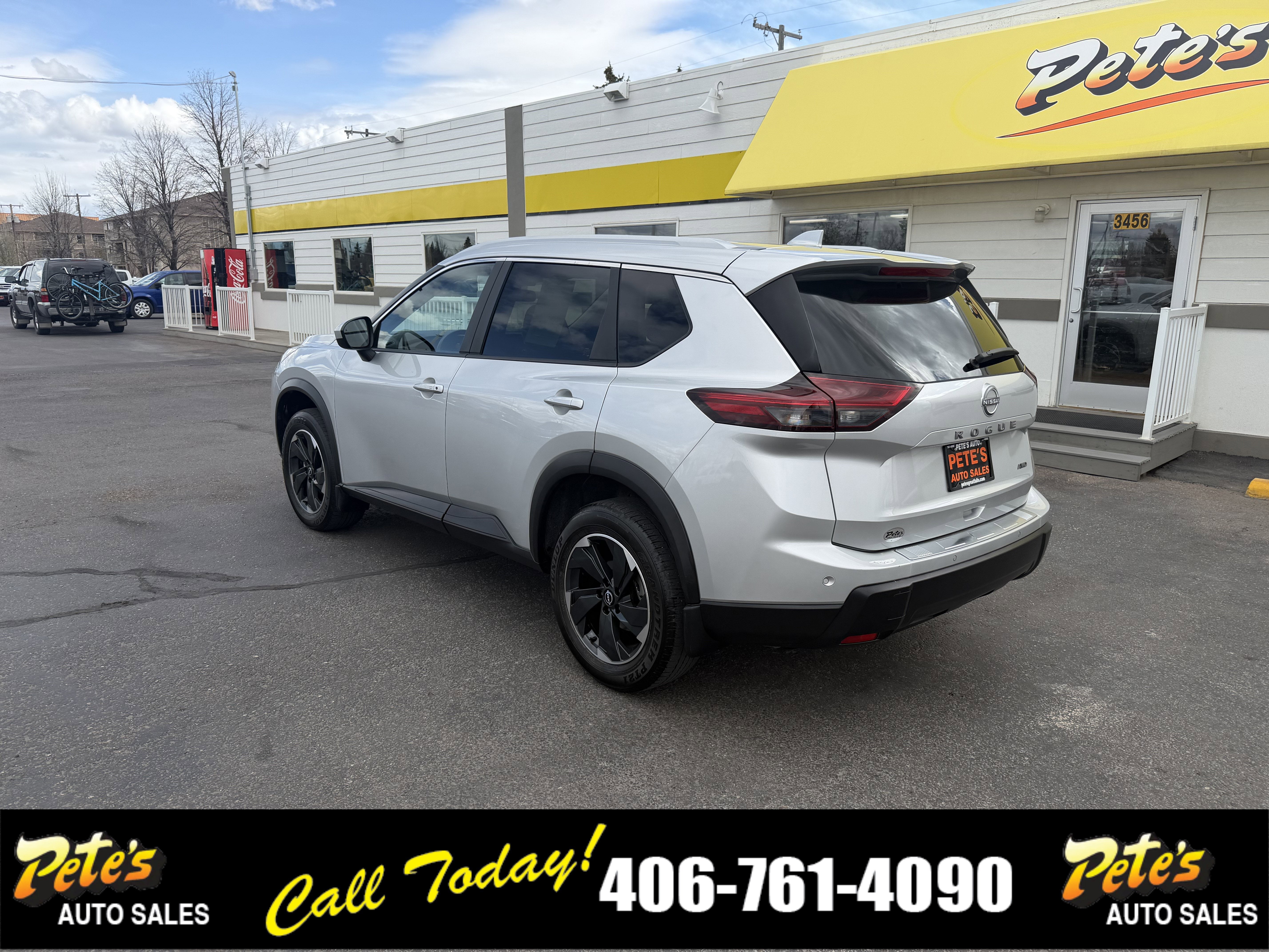 2025 Nissan Rogue SV