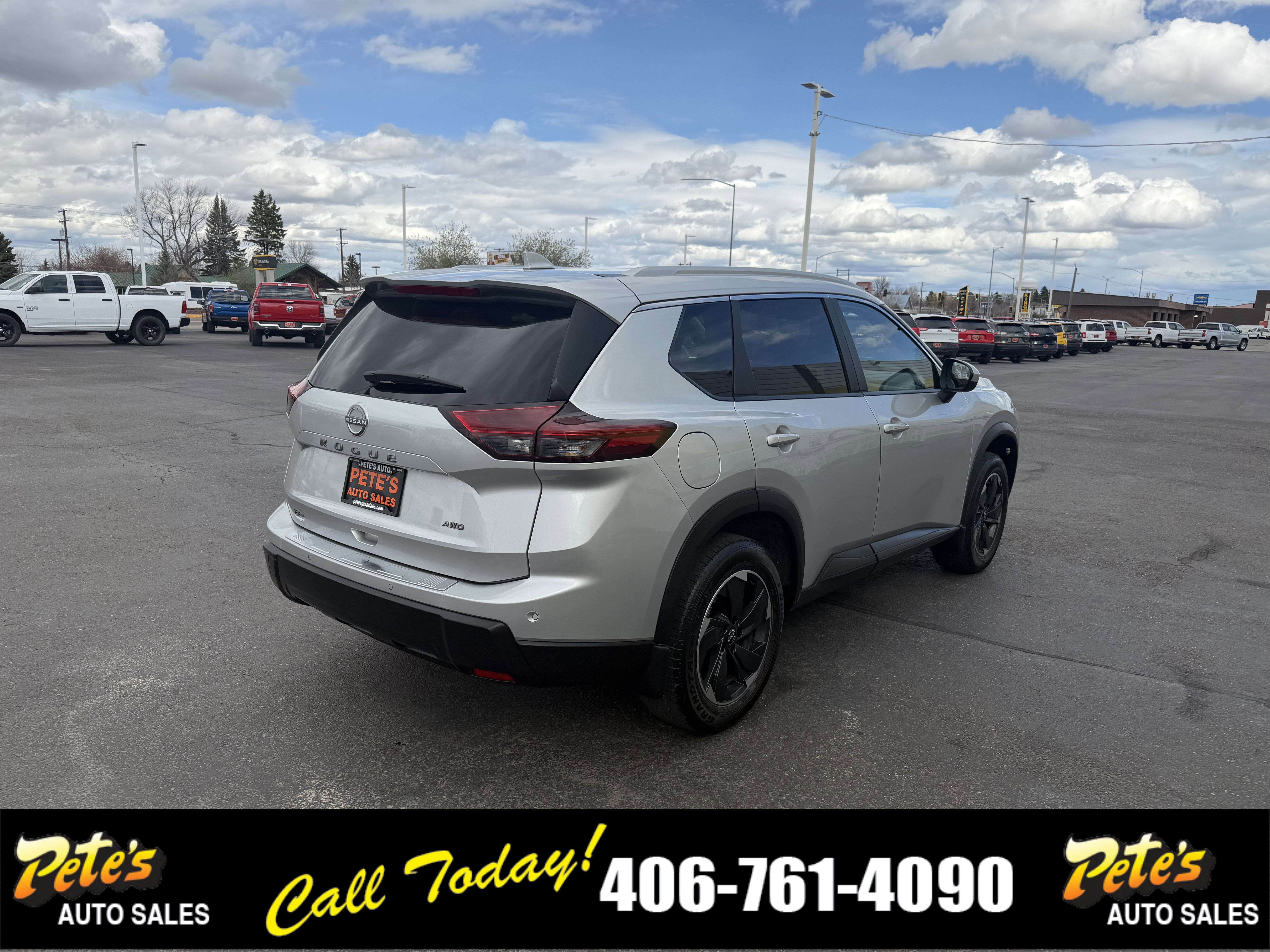 2025 Nissan Rogue SV